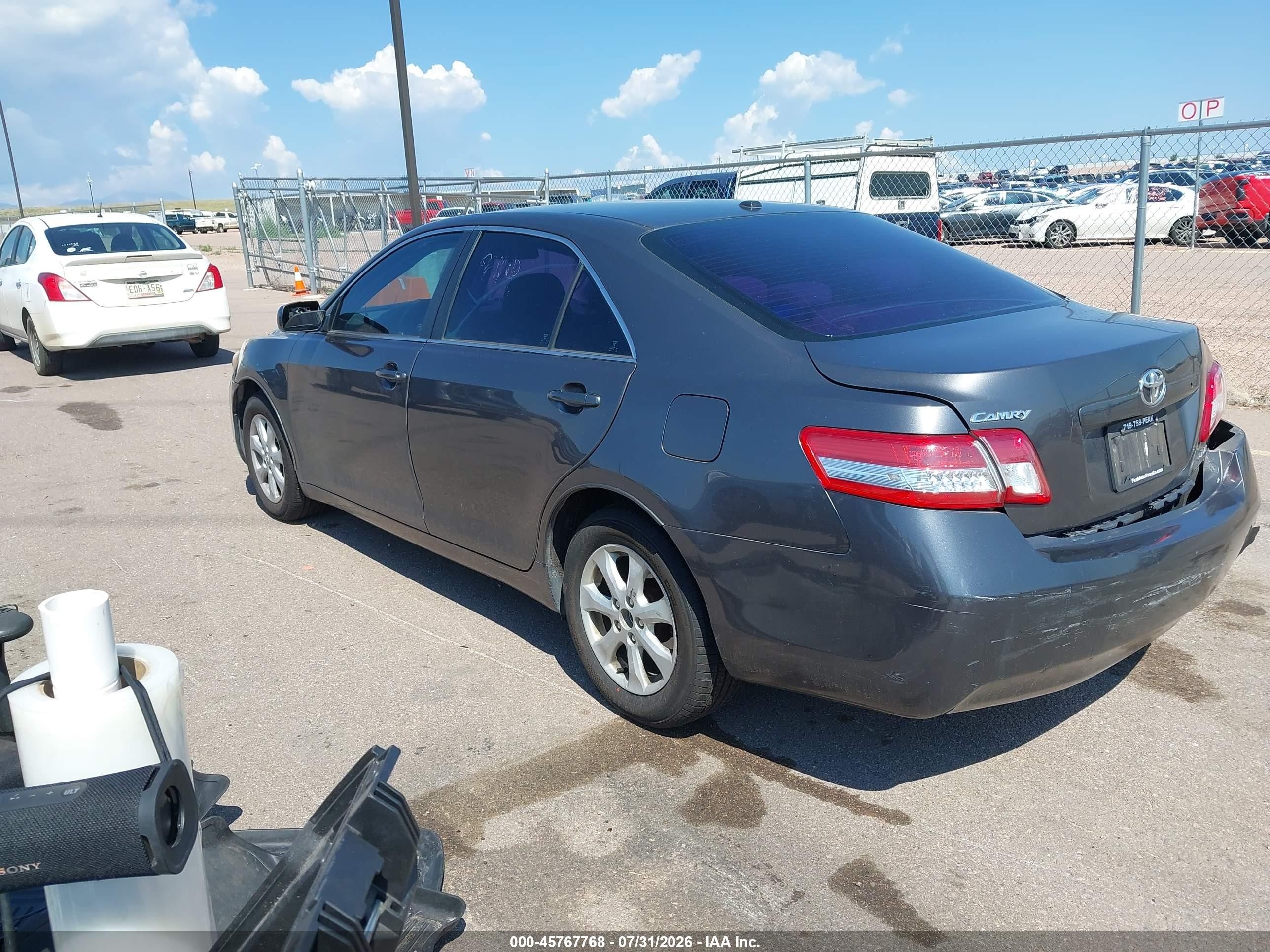 2011 Toyota Camry Le Gray vin: 4T4BF3EK8BR215173