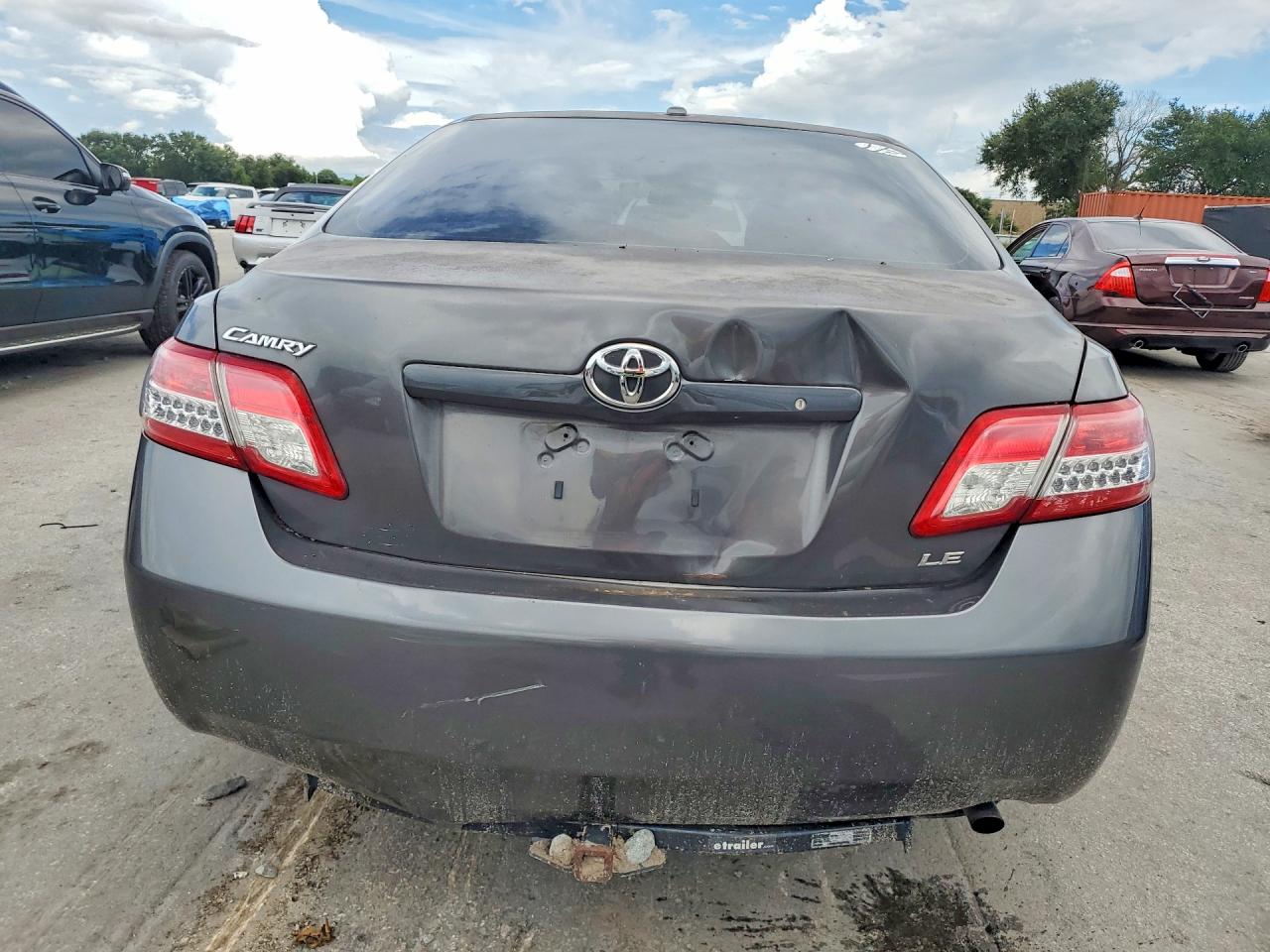 2010 Toyota Camry Le Gray vin: 4T4BF3EK9AR009066
