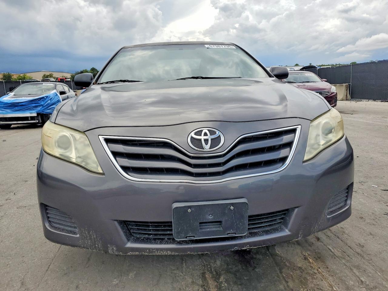 2010 Toyota Camry Le Gray vin: 4T4BF3EK9AR009066