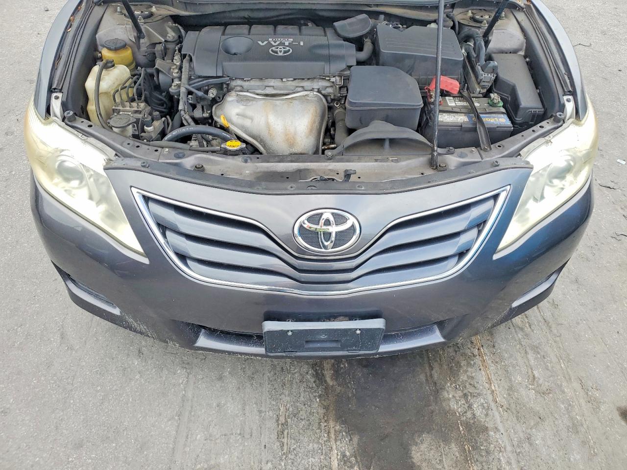 2010 Toyota Camry Le Gray vin: 4T4BF3EK9AR009066