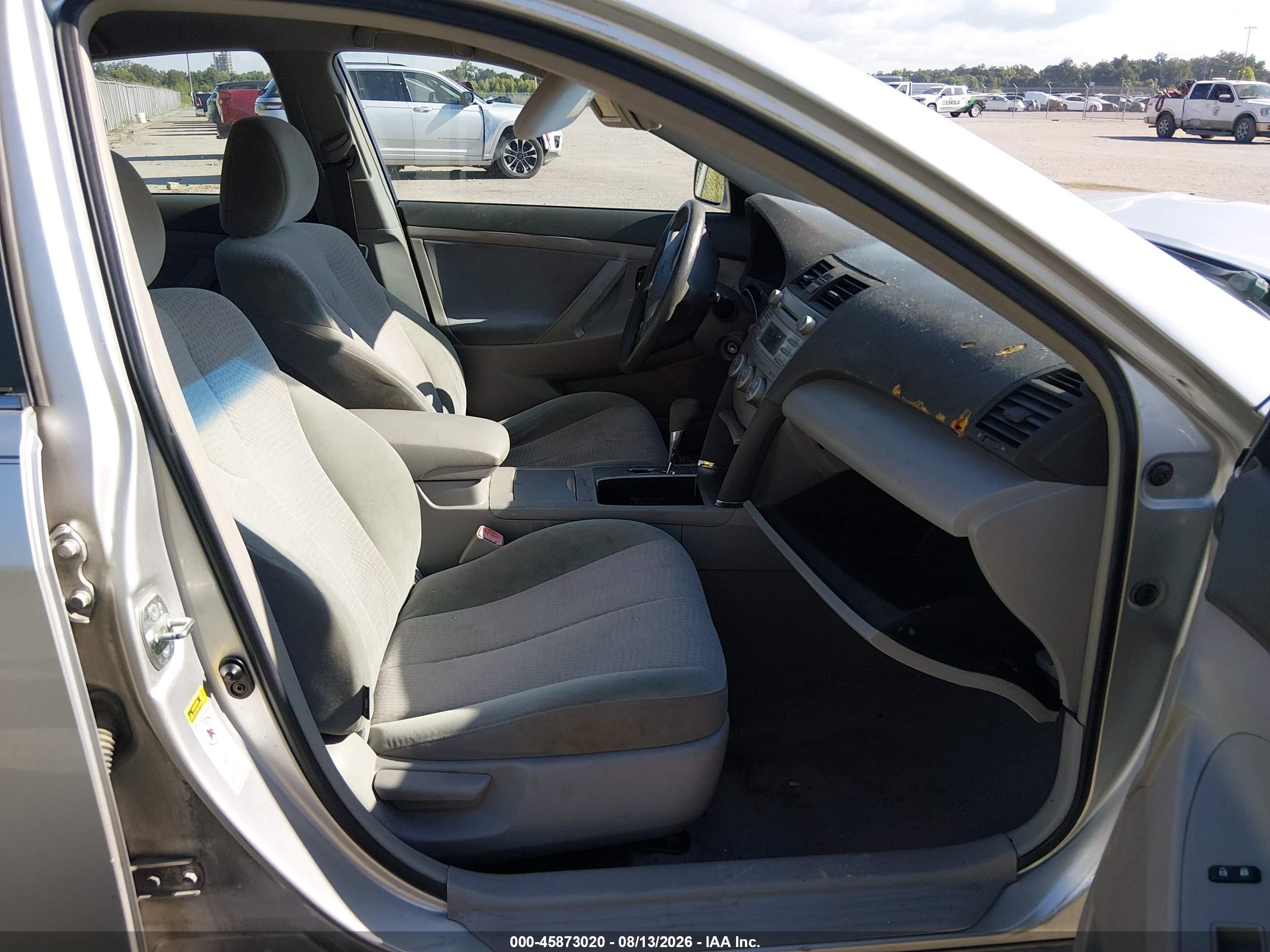 2010 Toyota Camry Se/le/xle Серебряный vin: 4T4BF3EK9AR013022