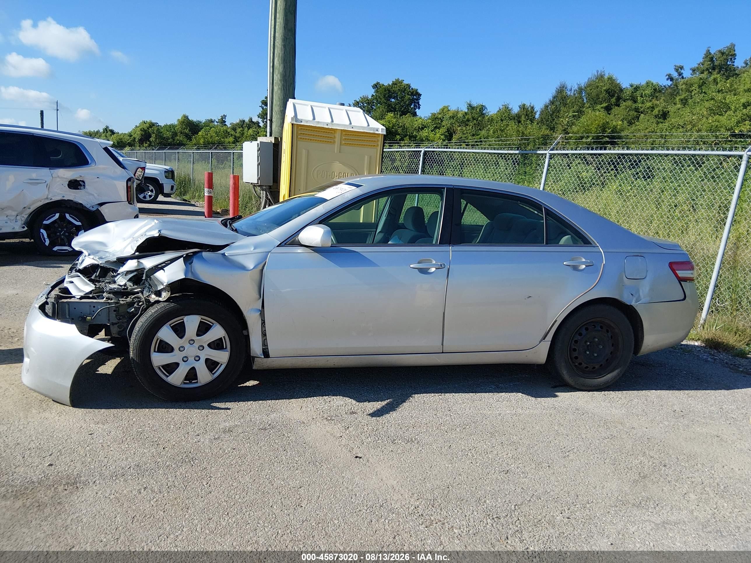 2010 Toyota Camry Se/le/xle Серебряный vin: 4T4BF3EK9AR013022