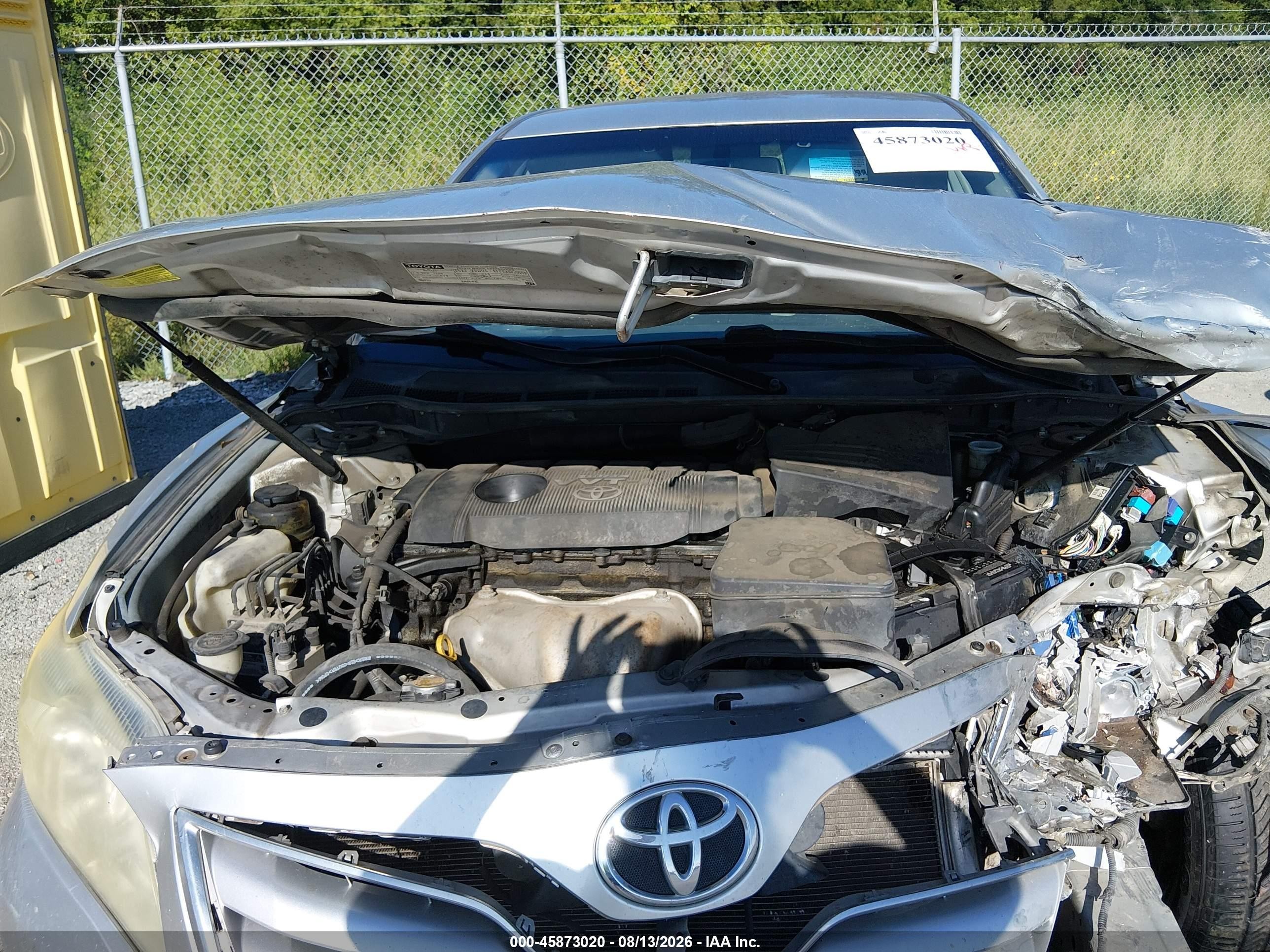2010 Toyota Camry Se/le/xle Серебряный vin: 4T4BF3EK9AR013022