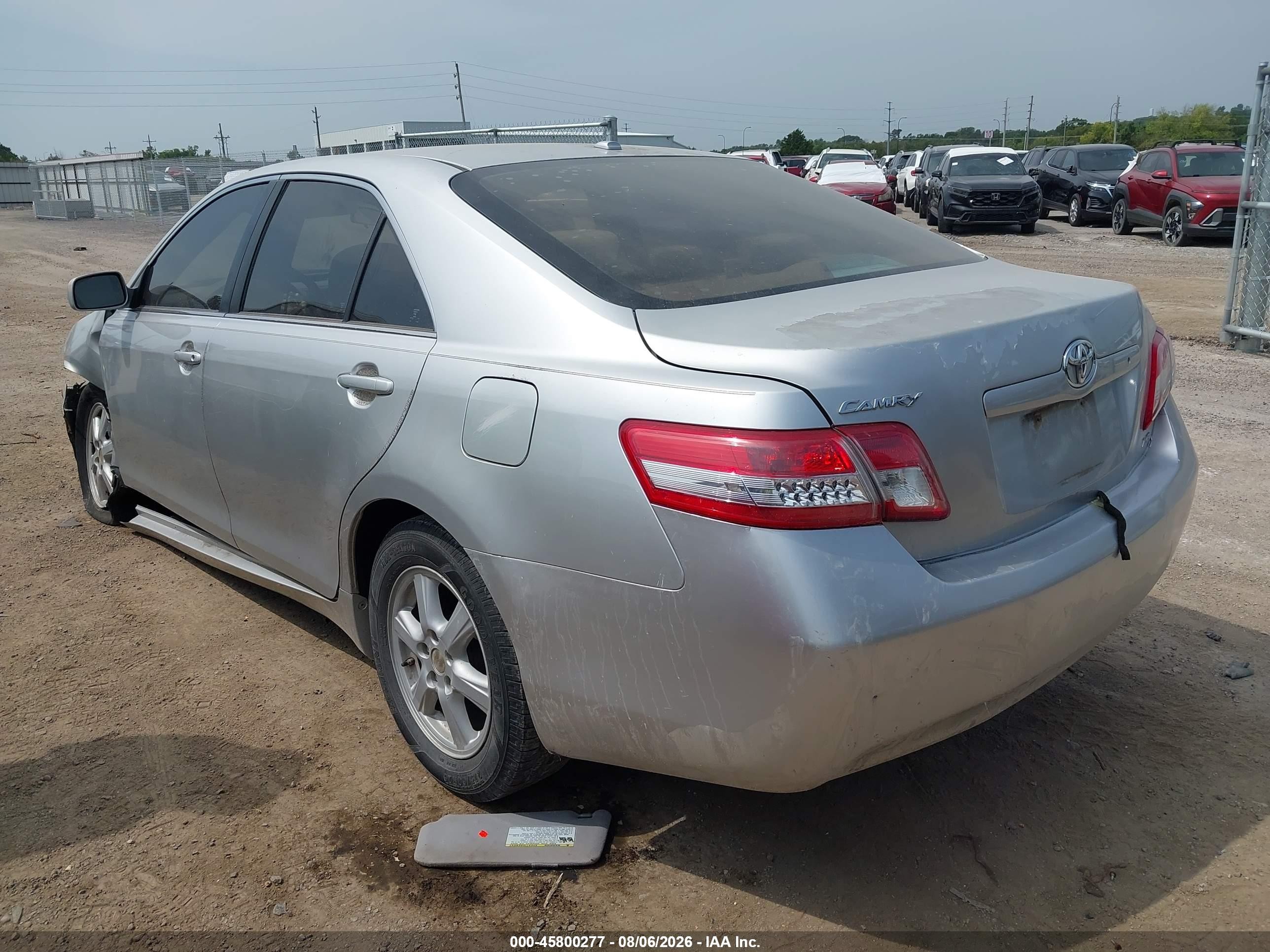 2010 Toyota Camry Le Серебряный vin: 4T4BF3EK9AR026014