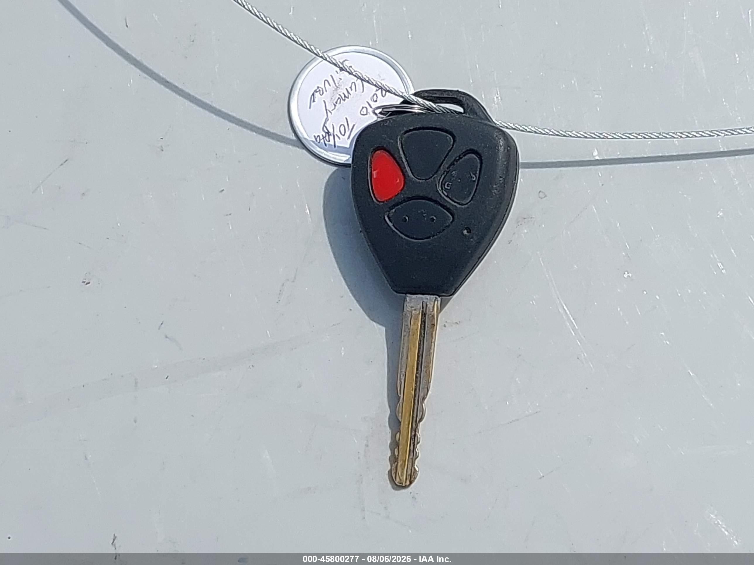 2010 Toyota Camry Le Серебряный vin: 4T4BF3EK9AR026014