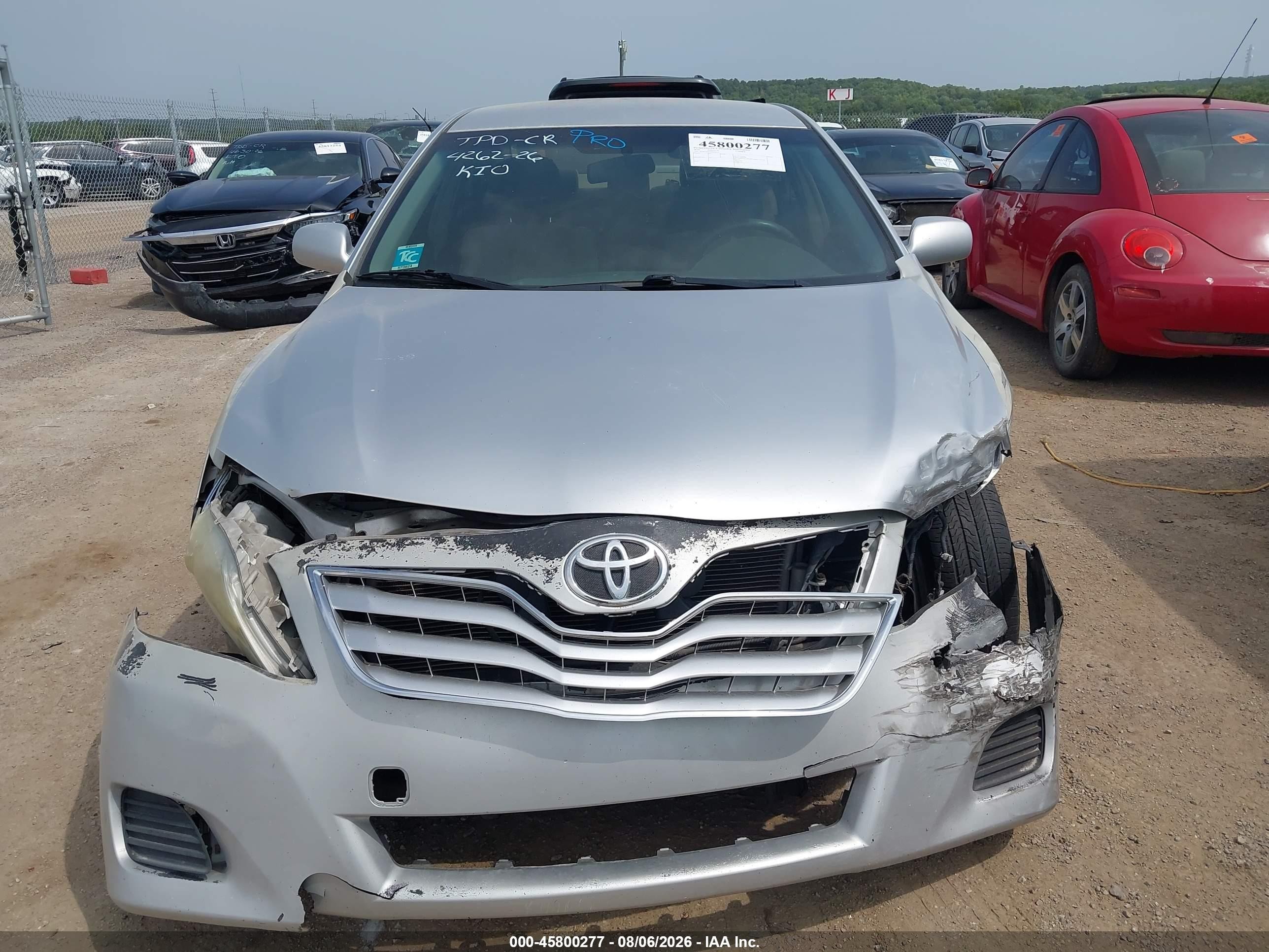 2010 Toyota Camry Le Серебряный vin: 4T4BF3EK9AR026014