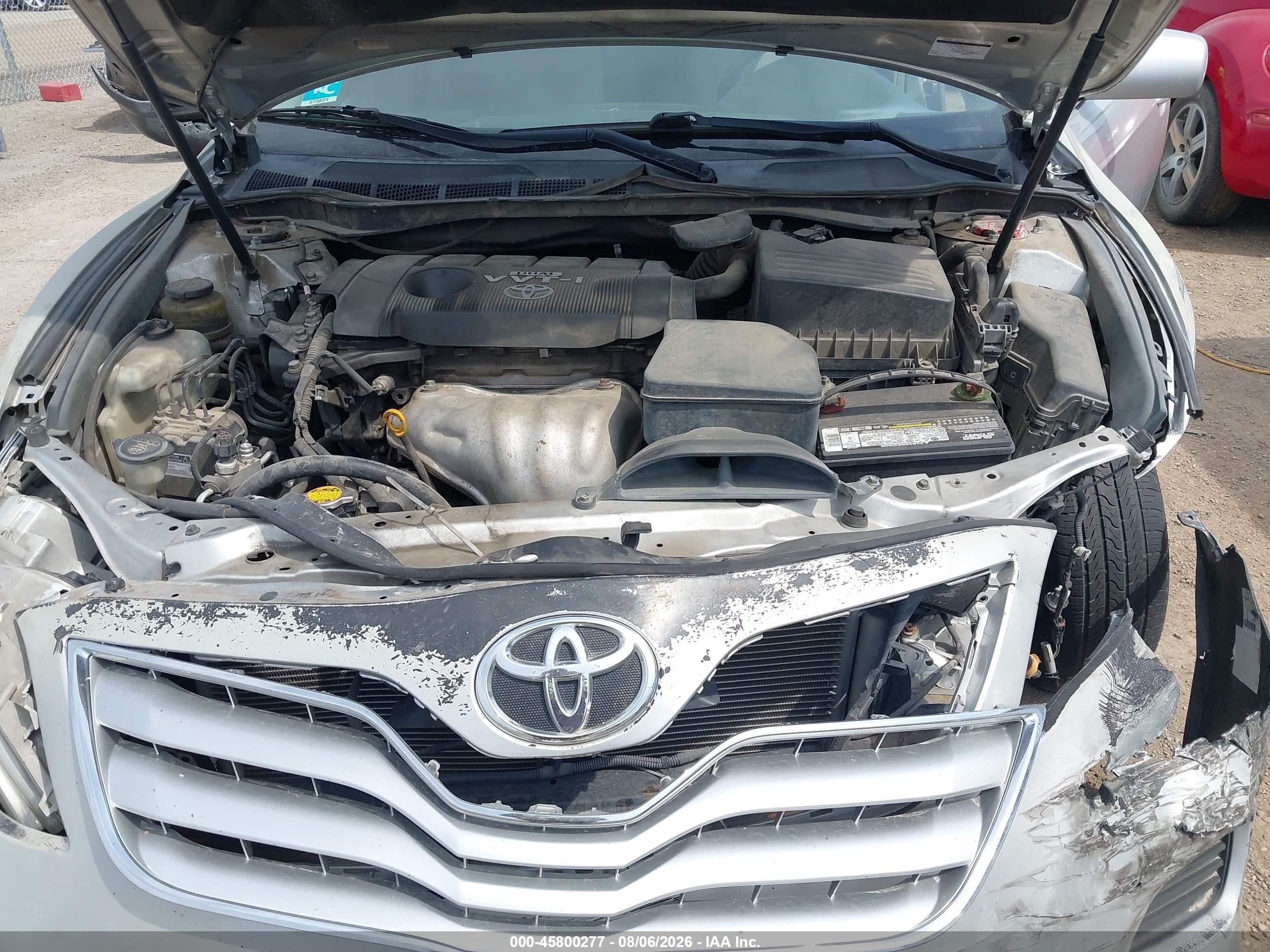 2010 Toyota Camry Le Серебряный vin: 4T4BF3EK9AR026014