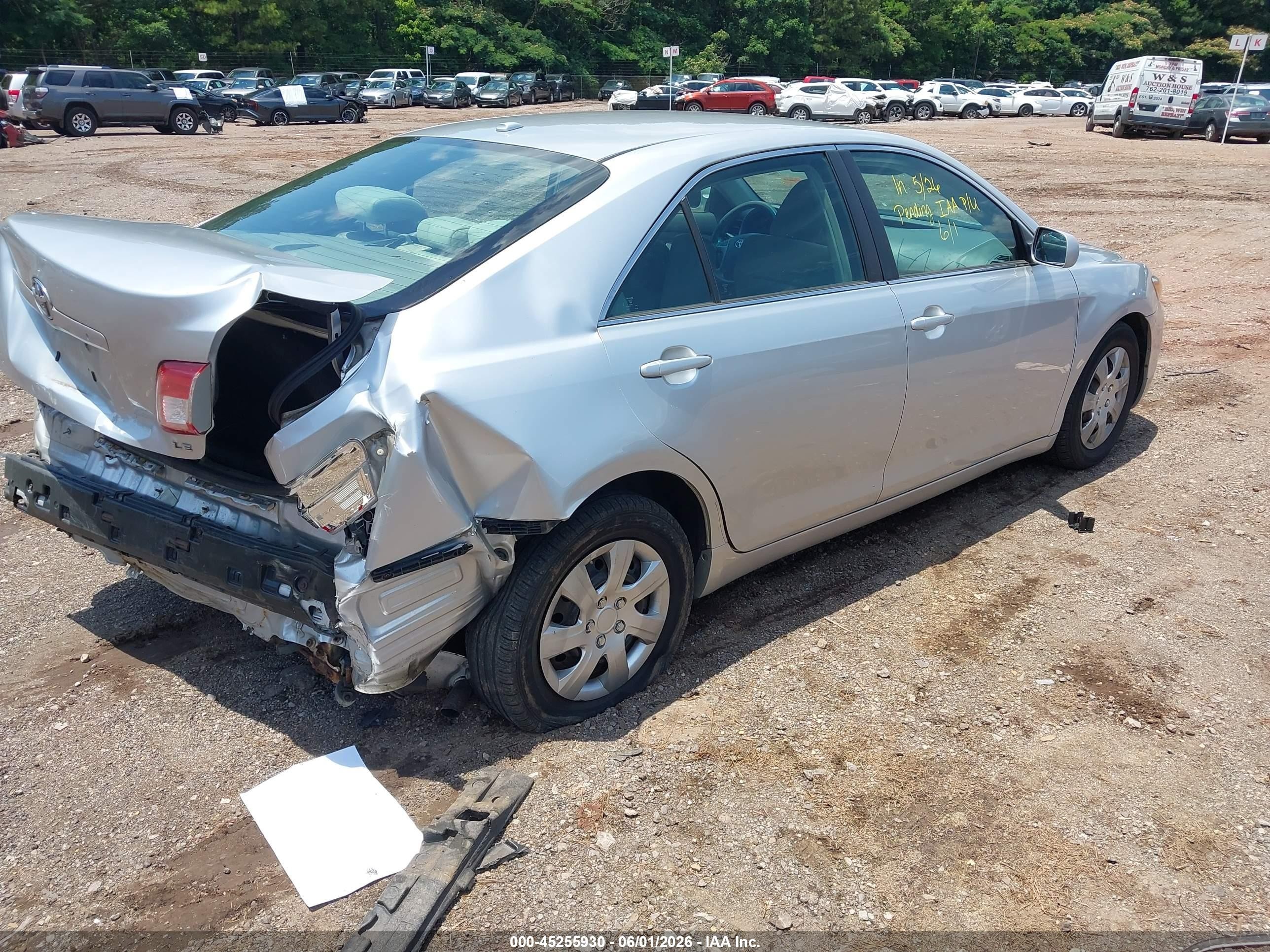 2010 Toyota Camry Le Silver vin: 4T4BF3EK9AR026417