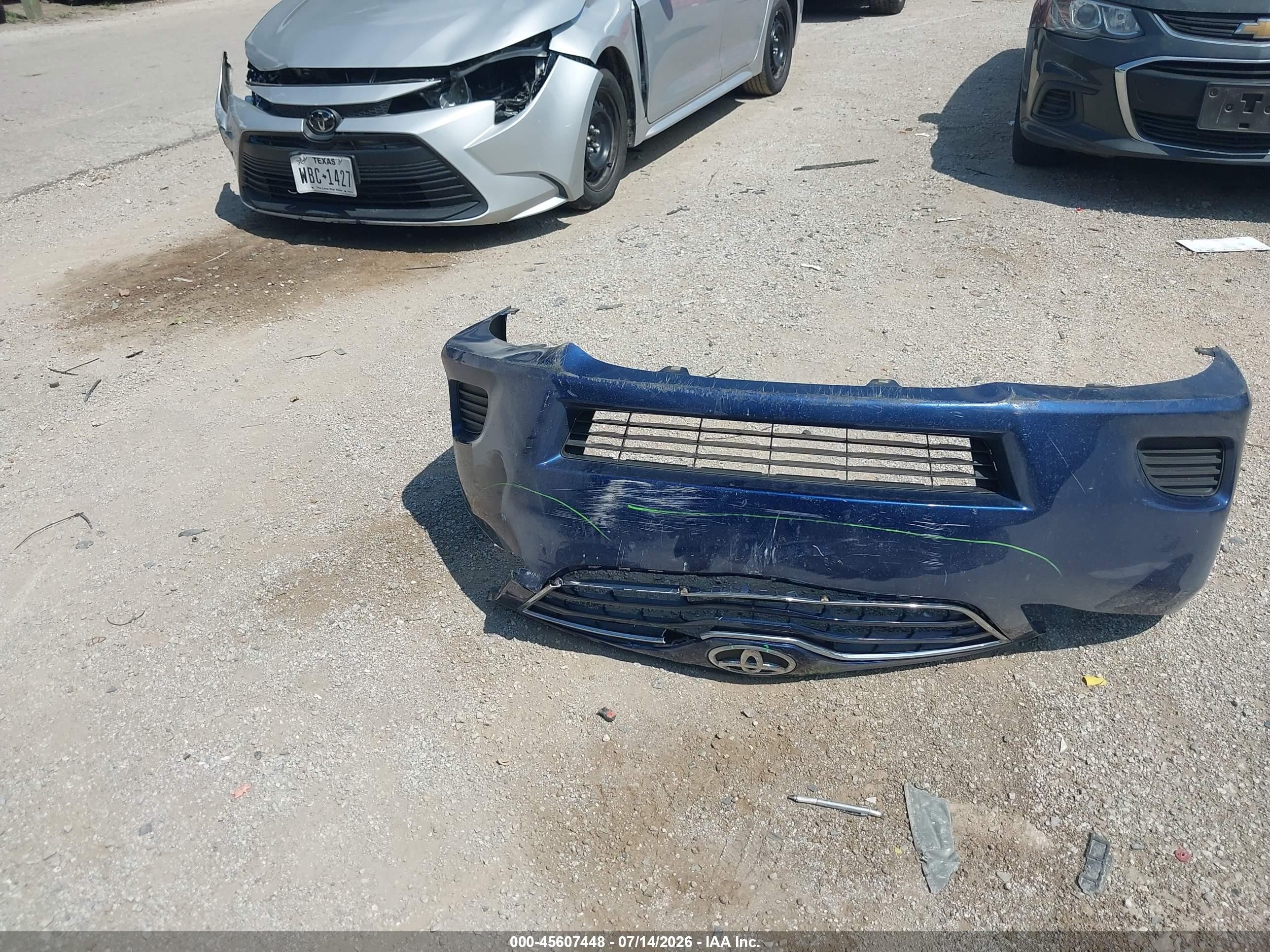 2010 Toyota Camry Le Blue vin: 4T4BF3EK9AR027079
