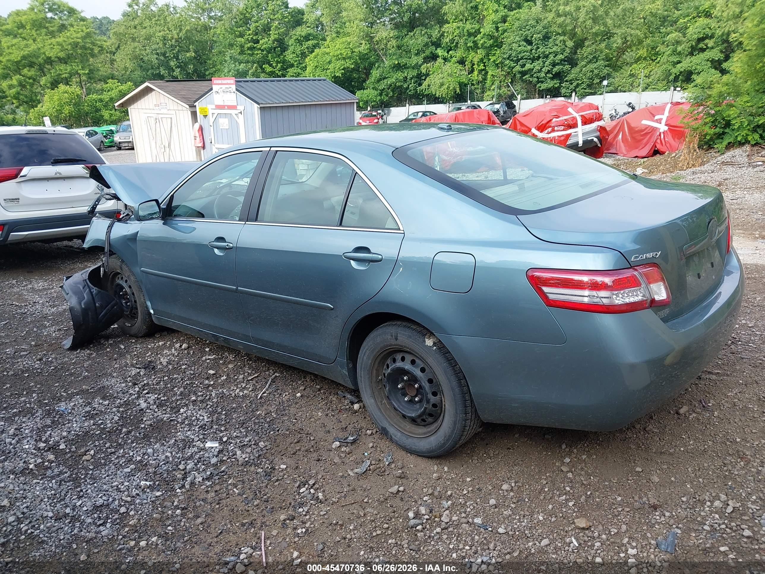 2010 Toyota Camry Le Blue vin: 4T4BF3EK9AR028457