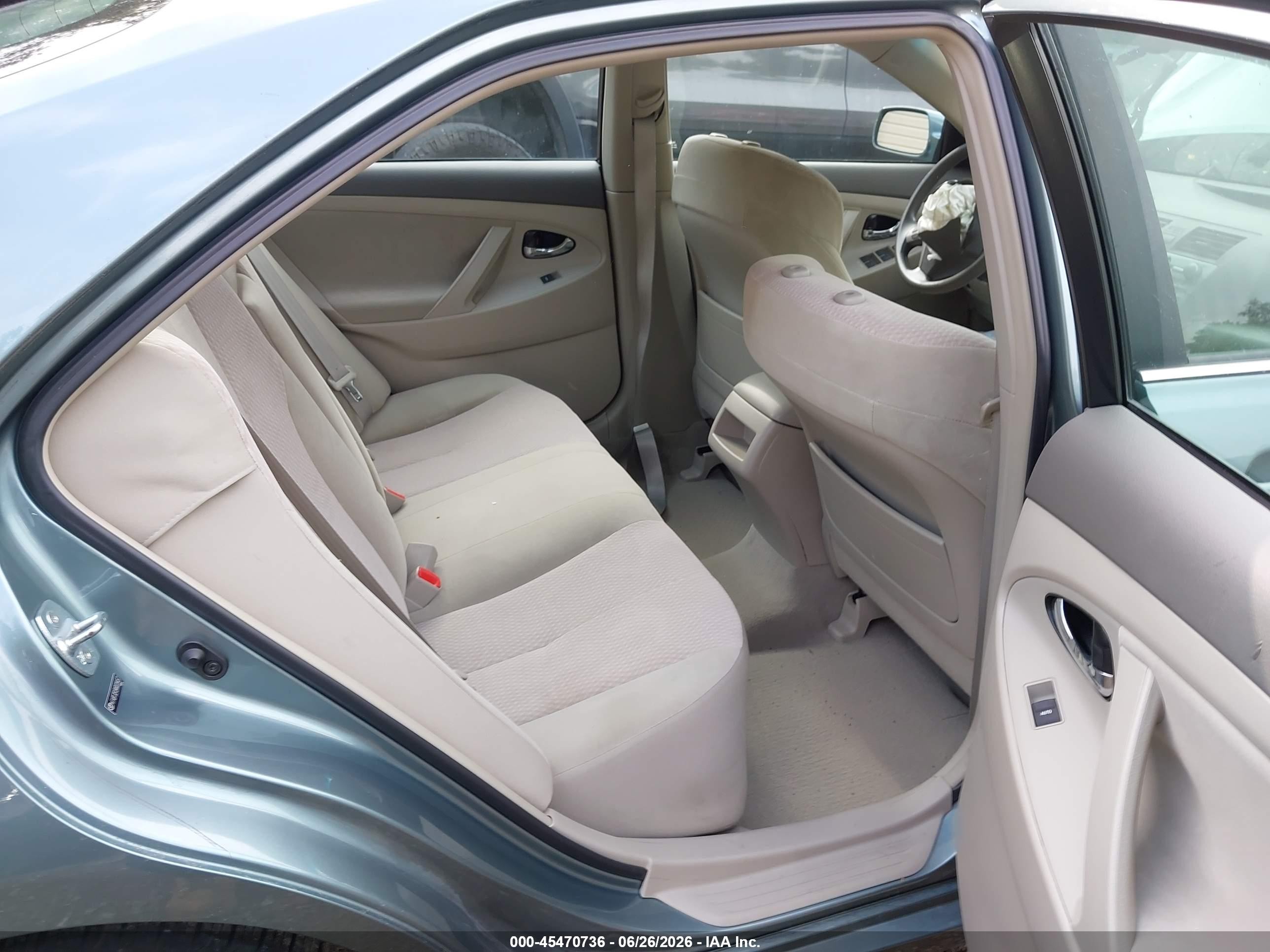 2010 Toyota Camry Le Blue vin: 4T4BF3EK9AR028457