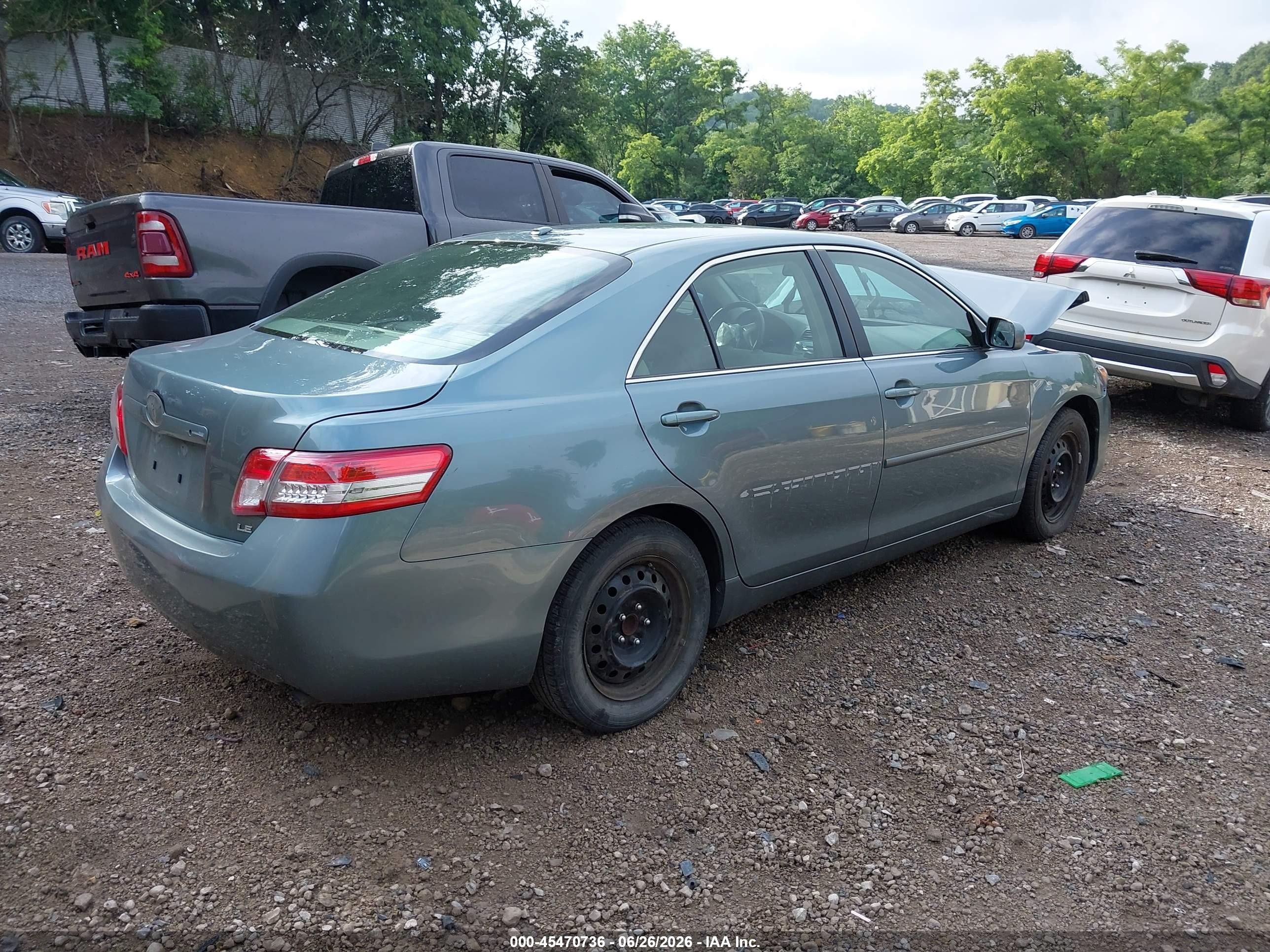 2010 Toyota Camry Le Blue vin: 4T4BF3EK9AR028457