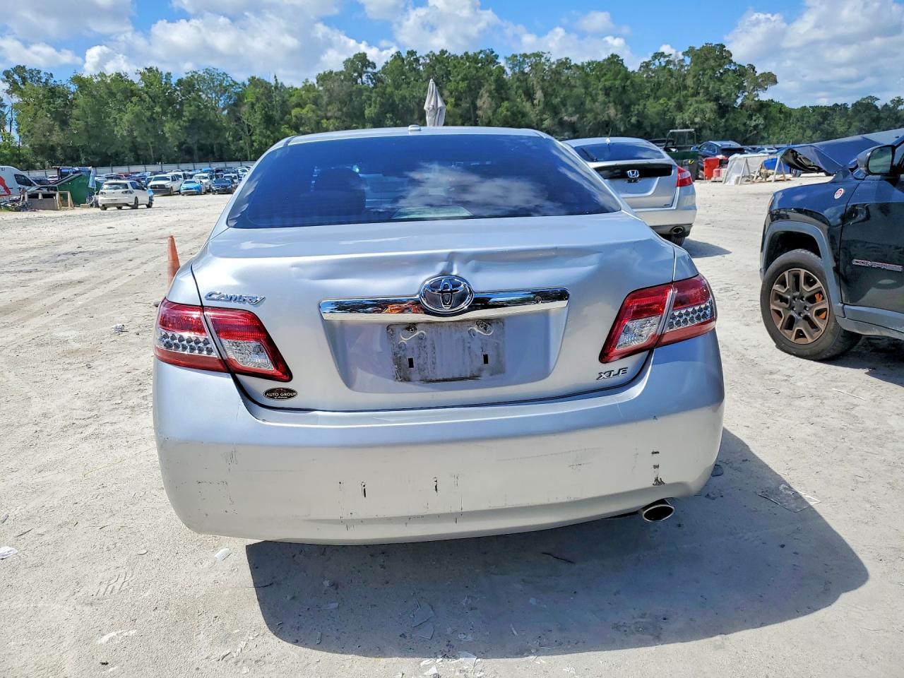 2010 Toyota Camry Xle Серебряный vin: 4T4BF3EK9AR030452