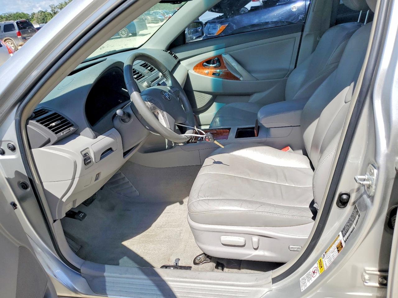 2010 Toyota Camry Xle Серебряный vin: 4T4BF3EK9AR030452