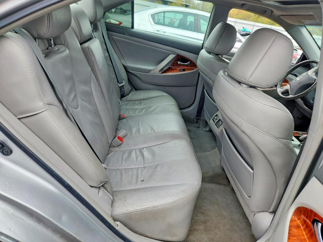 2010 Toyota Camry Xle Silver vin: 4T4BF3EK9AR036364