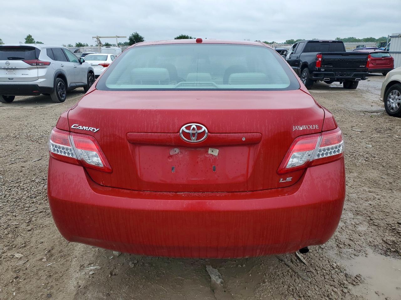 2010 Toyota Camry Le Red vin: 4T4BF3EK9AR036722