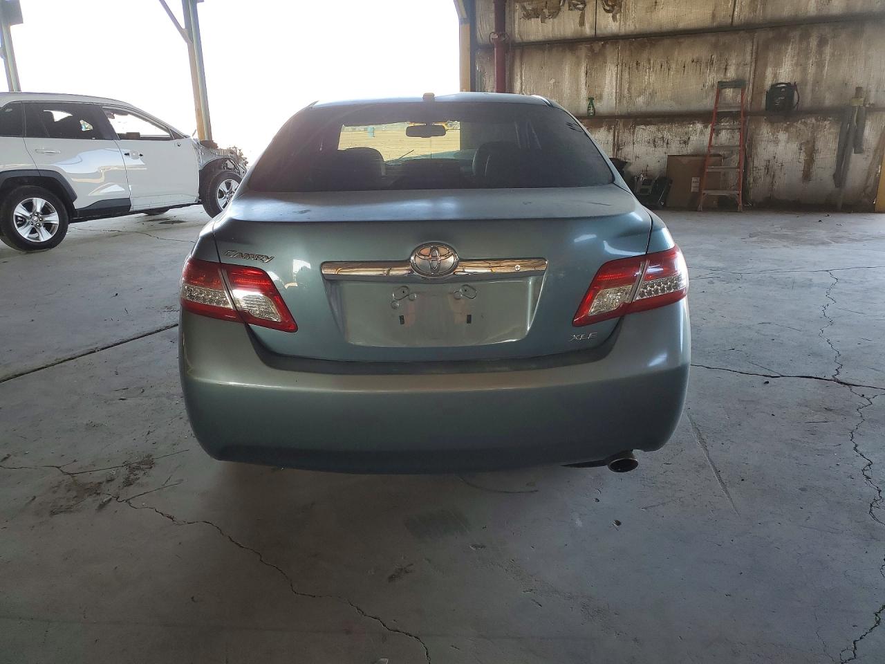 2010 Toyota Camry Xle Teal vin: 4T4BF3EK9AR037739