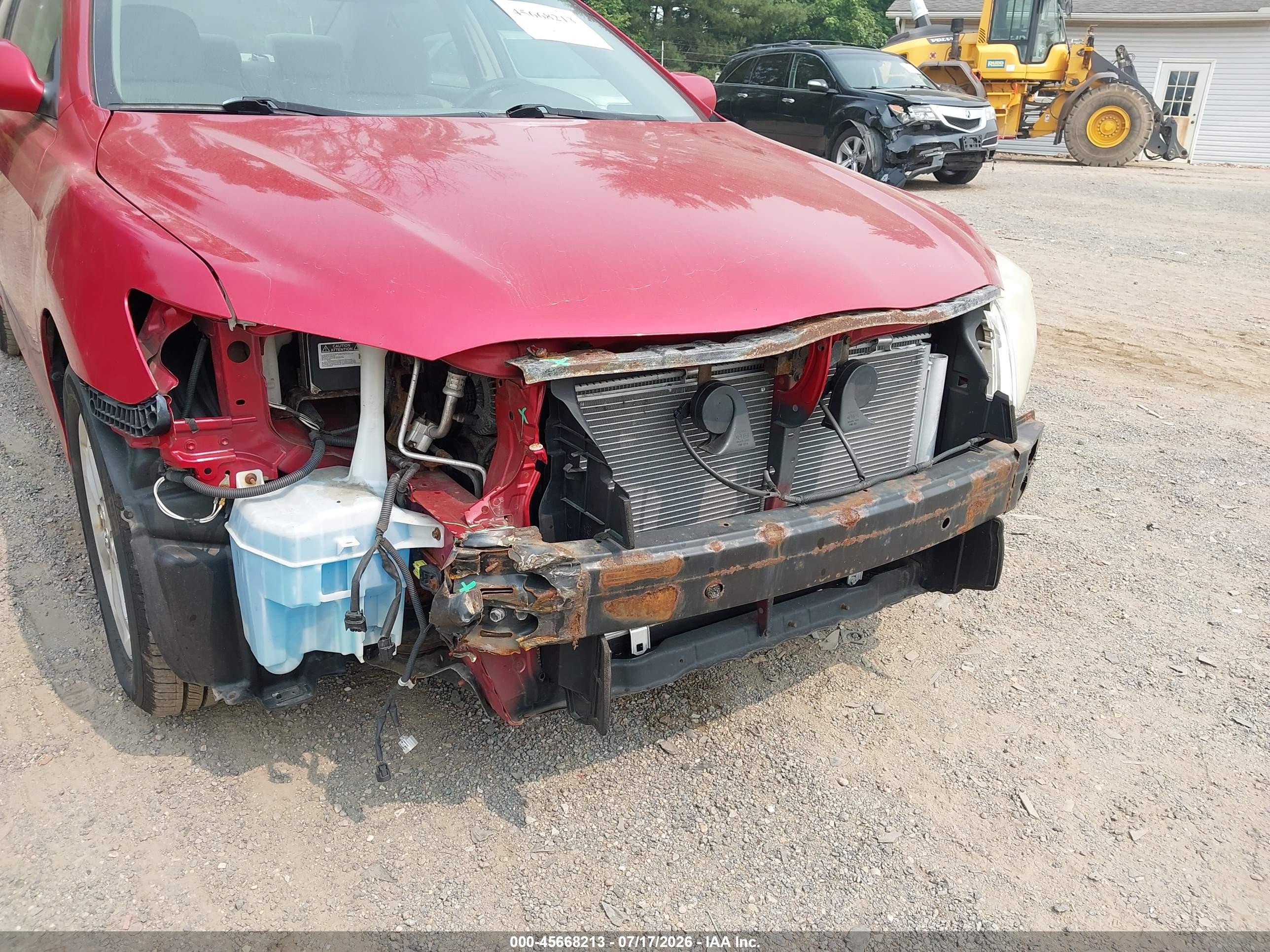 2010 Toyota Camry Le Red vin: 4T4BF3EK9AR043900