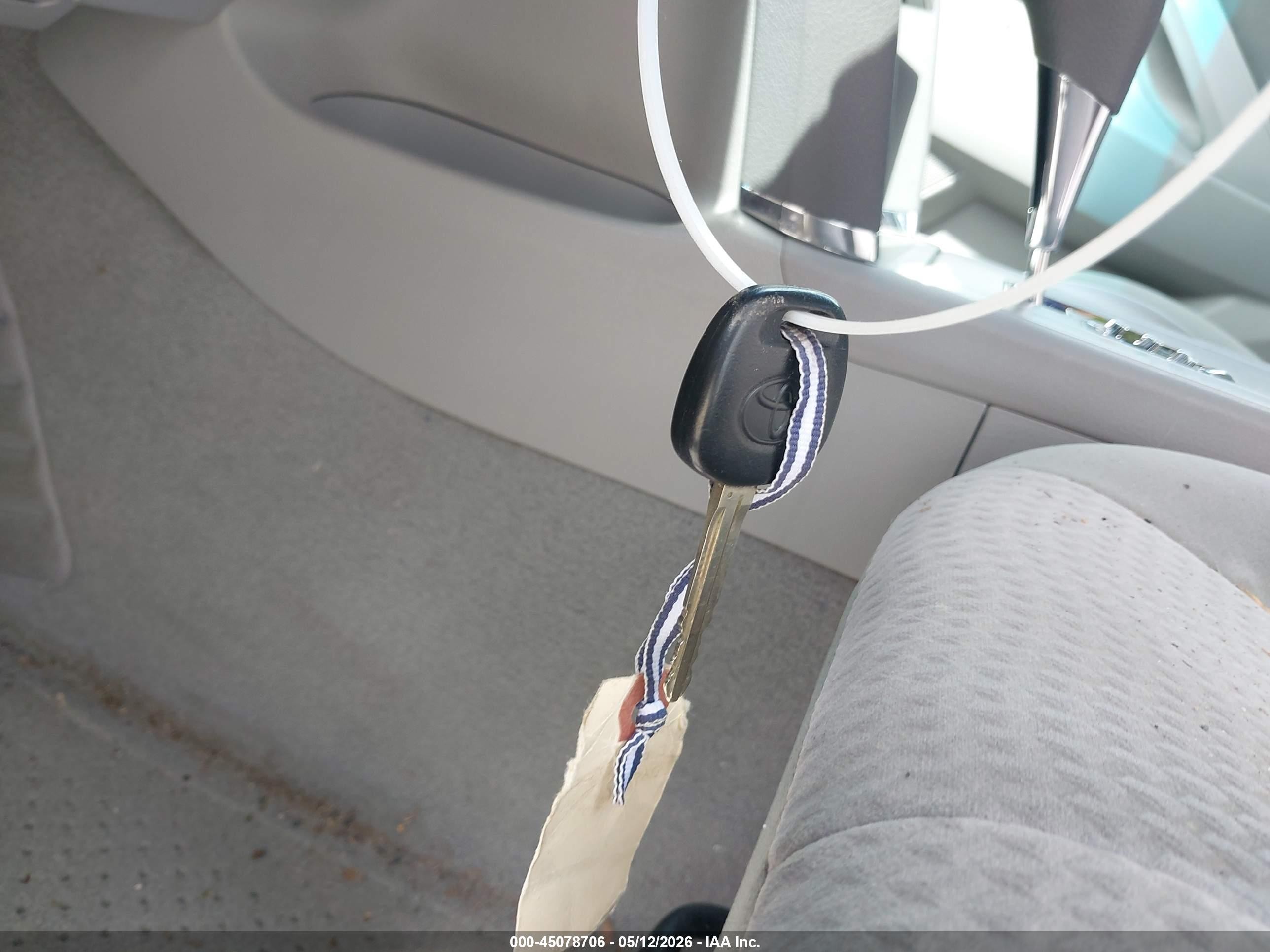 2010 Toyota Camry   Gray vin: 4T4BF3EK9AR049714