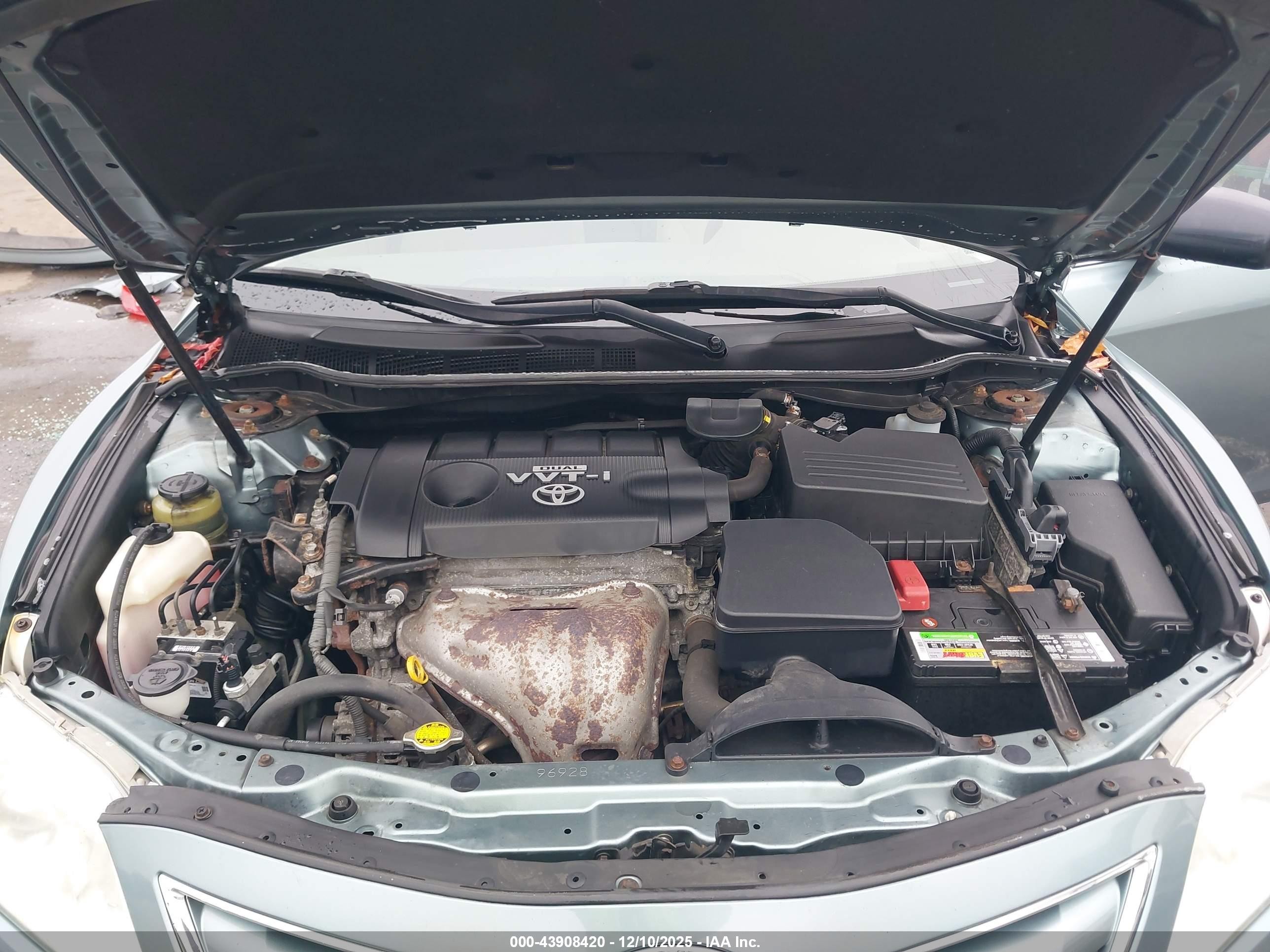 2010 Toyota Camry Le Зеленый vin: 4T4BF3EK9AR058896
