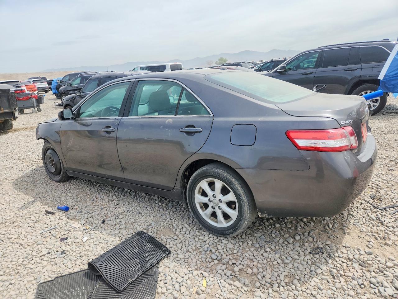2010 Toyota Camry Le Charcoal vin: 4T4BF3EK9AR060115