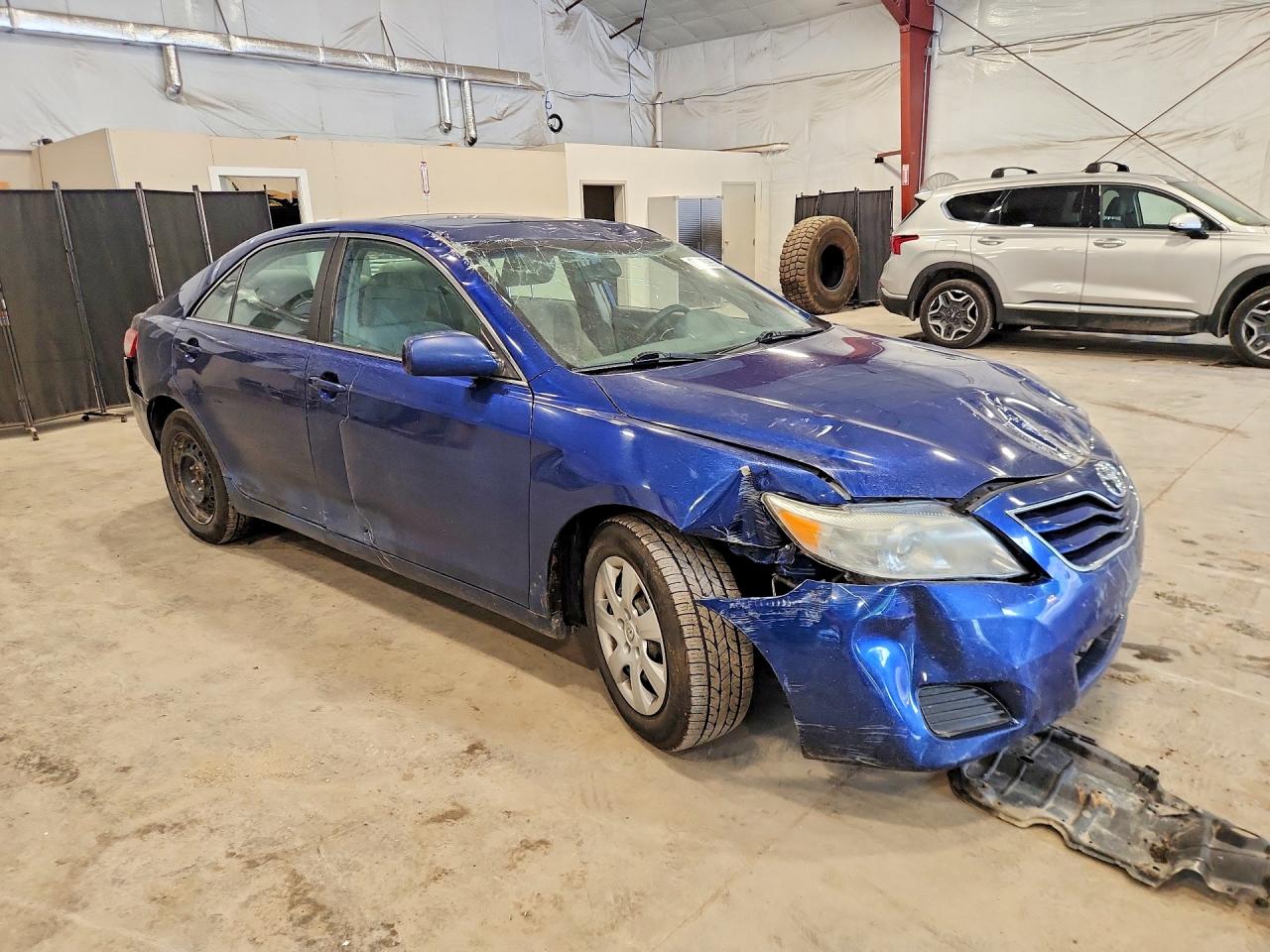 2010 Toyota Camry Le Blue vin: 4T4BF3EK9AR061118