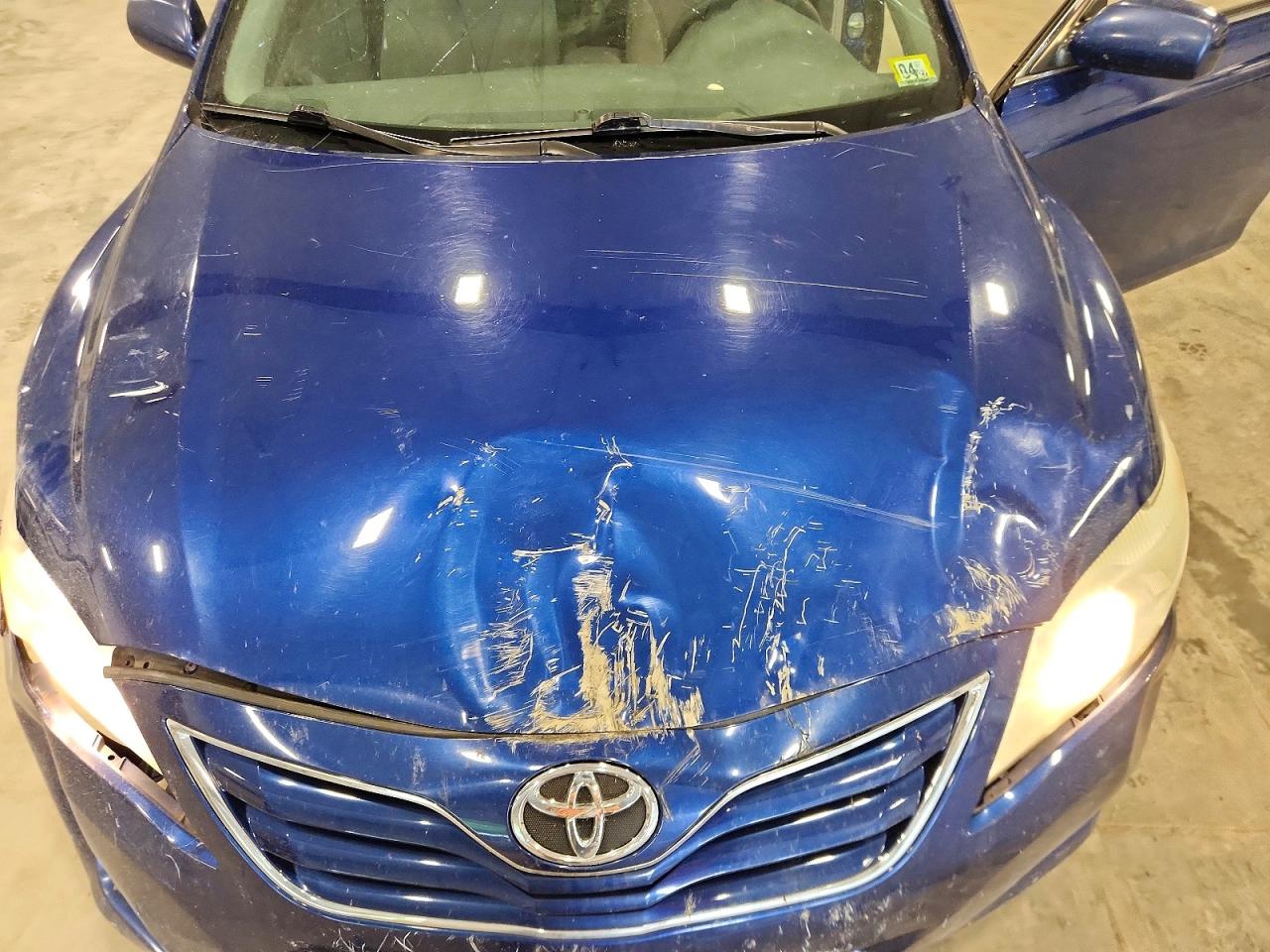 2010 Toyota Camry Le Blue vin: 4T4BF3EK9AR061118