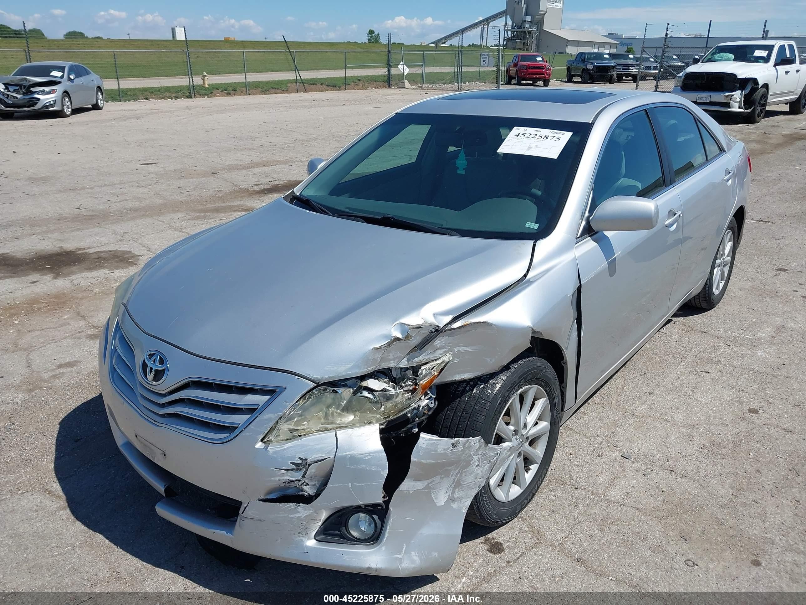 2010 Toyota Camry Xle Silver vin: 4T4BF3EK9AR062026