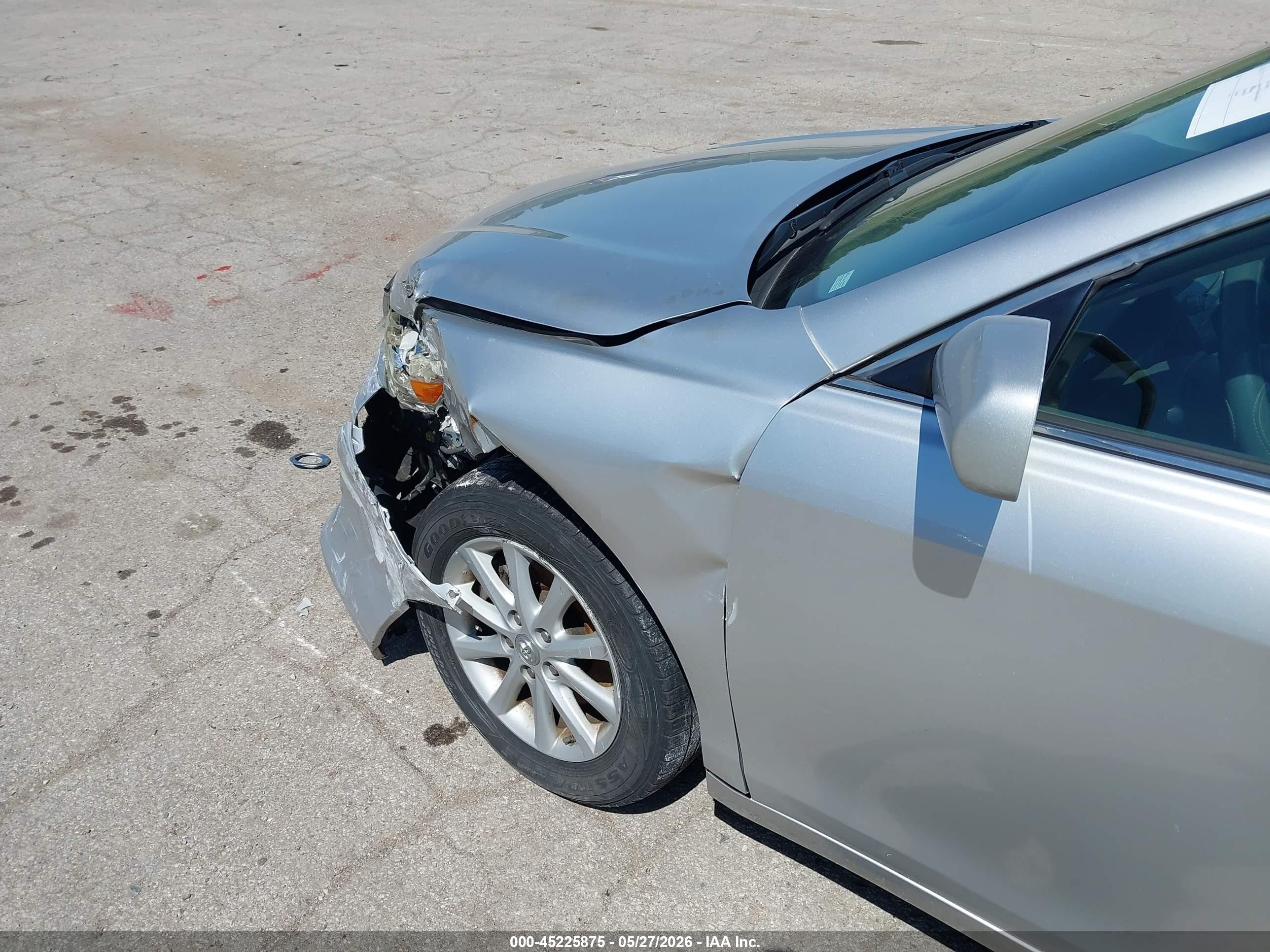 2010 Toyota Camry Xle Silver vin: 4T4BF3EK9AR062026