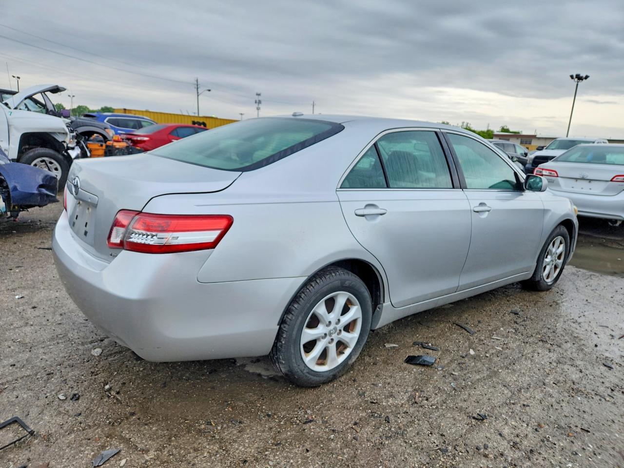 2010 Toyota Camry Le Silver vin: 4T4BF3EK9AR063547