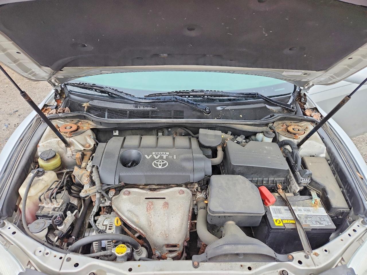 2010 Toyota Camry Le Silver vin: 4T4BF3EK9AR063547