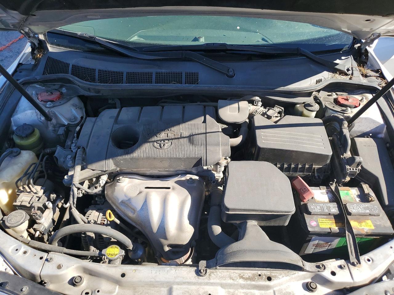 2010 Toyota Camry Le Серебряный vin: 4T4BF3EK9AR076086