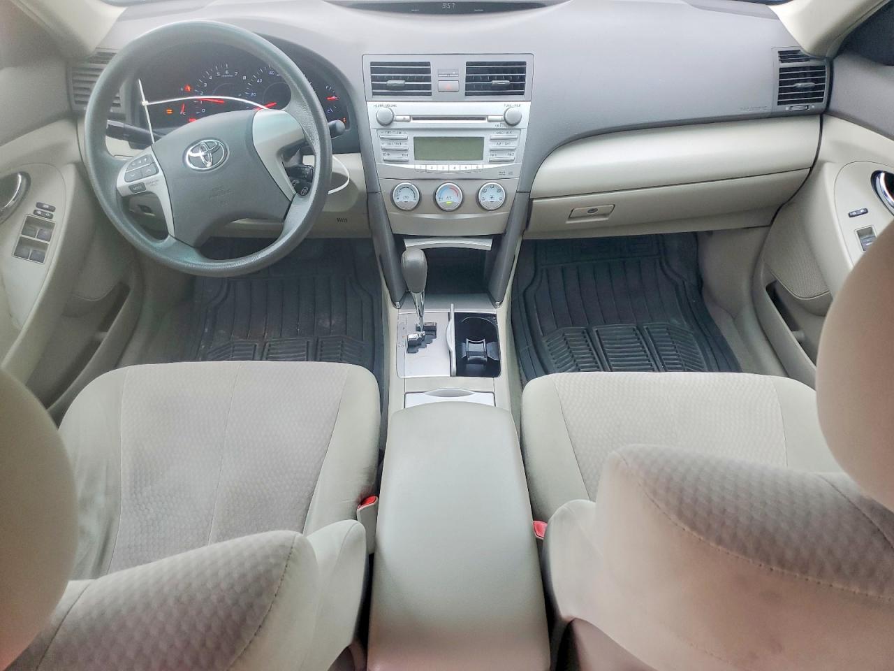 2011 Toyota Camry Le Green vin: 4T4BF3EK9BR094279