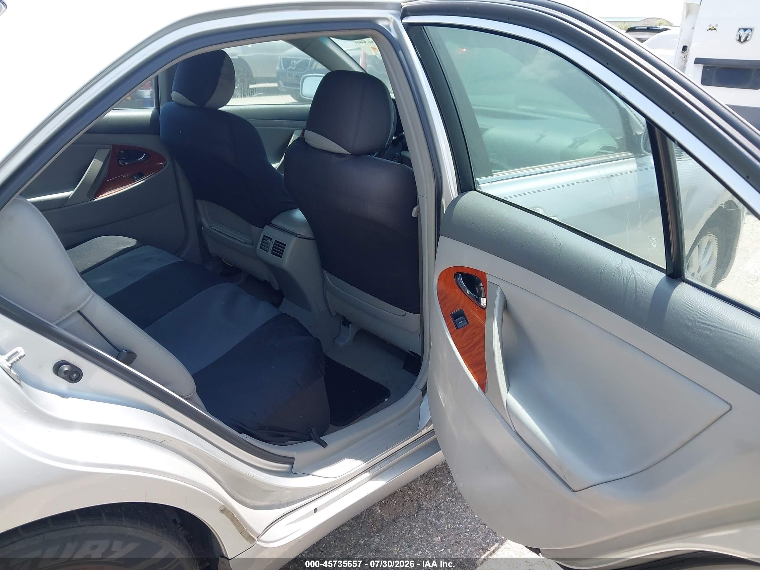 2011 Toyota Camry Xle Silver vin: 4T4BF3EK9BR108570