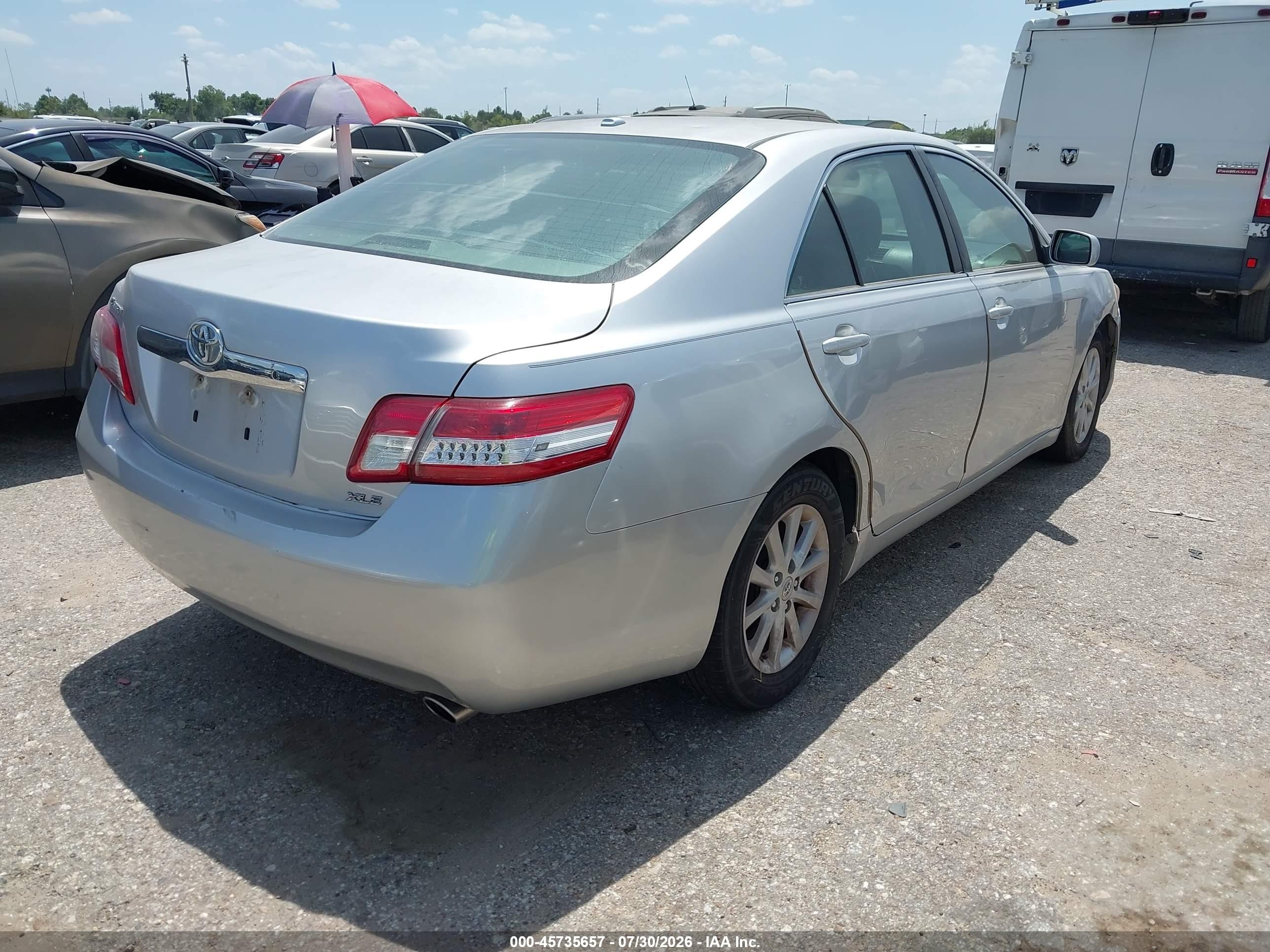 2011 Toyota Camry Xle Silver vin: 4T4BF3EK9BR108570