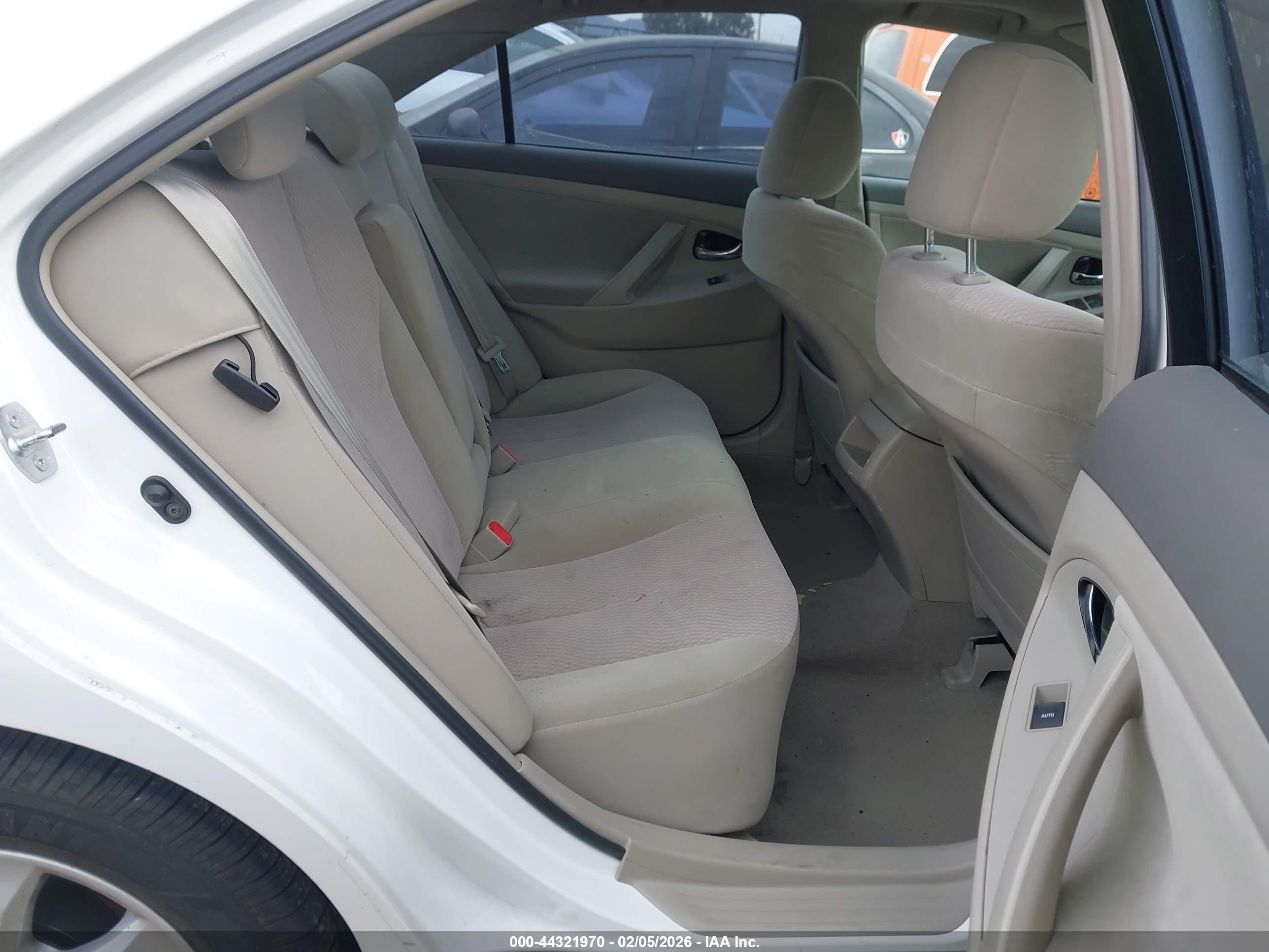 2011 Toyota Camry Le White vin: 4T4BF3EK9BR111565
