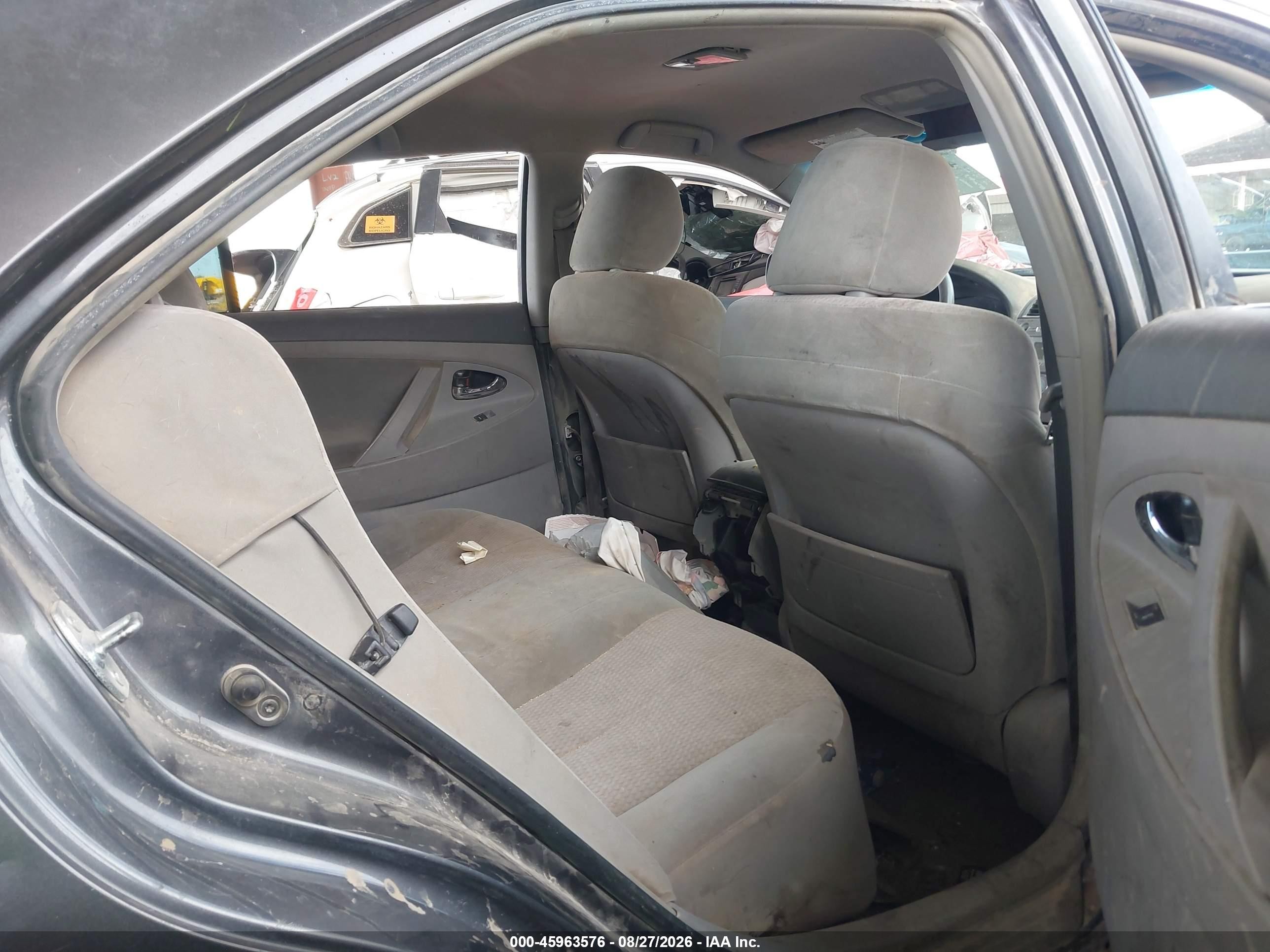 2011 Toyota Camry Le Silver vin: 4T4BF3EK9BR113767