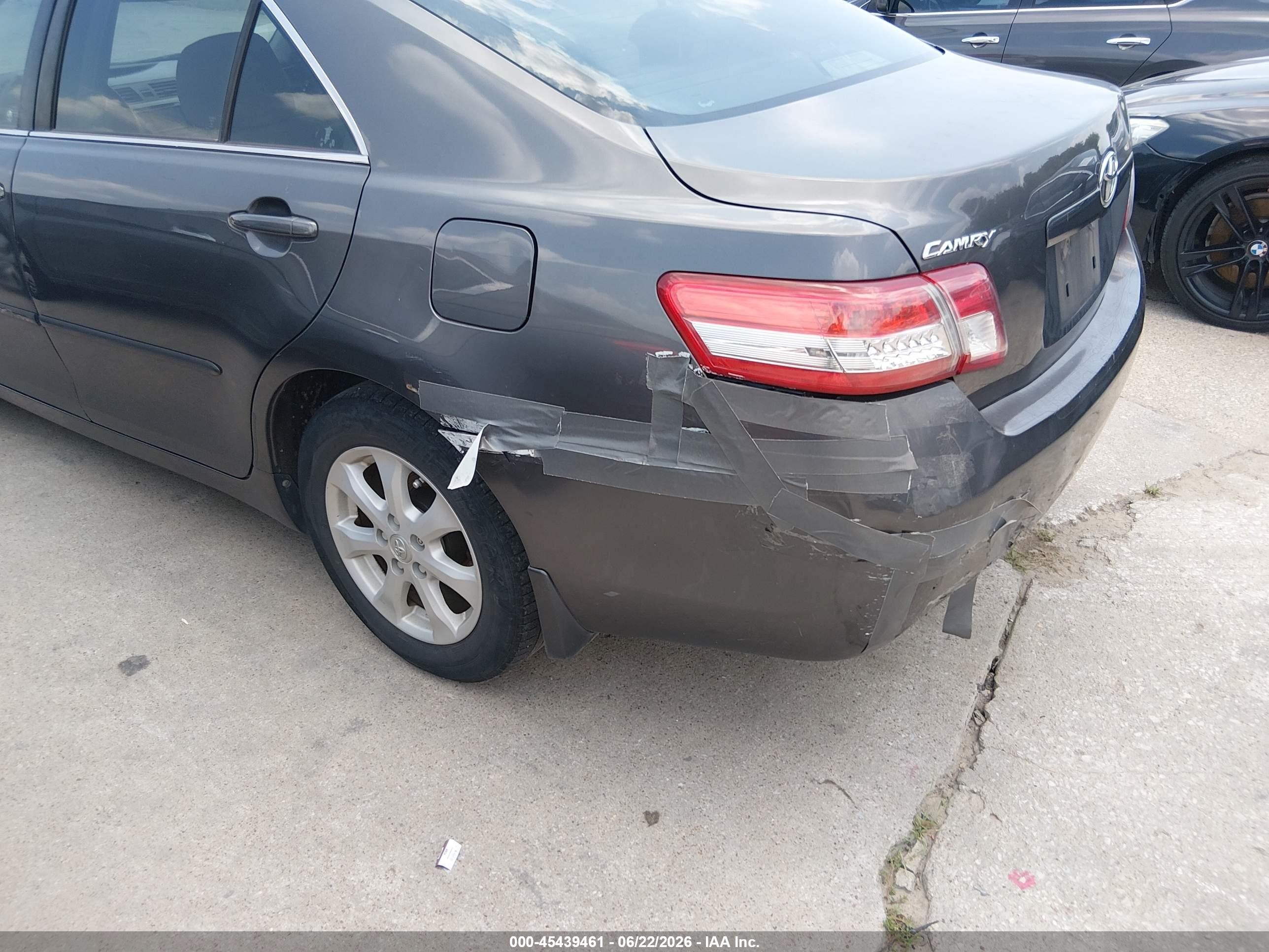 2011 Toyota Camry Le Gray vin: 4T4BF3EK9BR119021