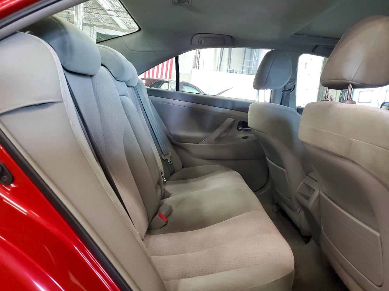2011 Toyota Camry Le Red vin: 4T4BF3EK9BR132898