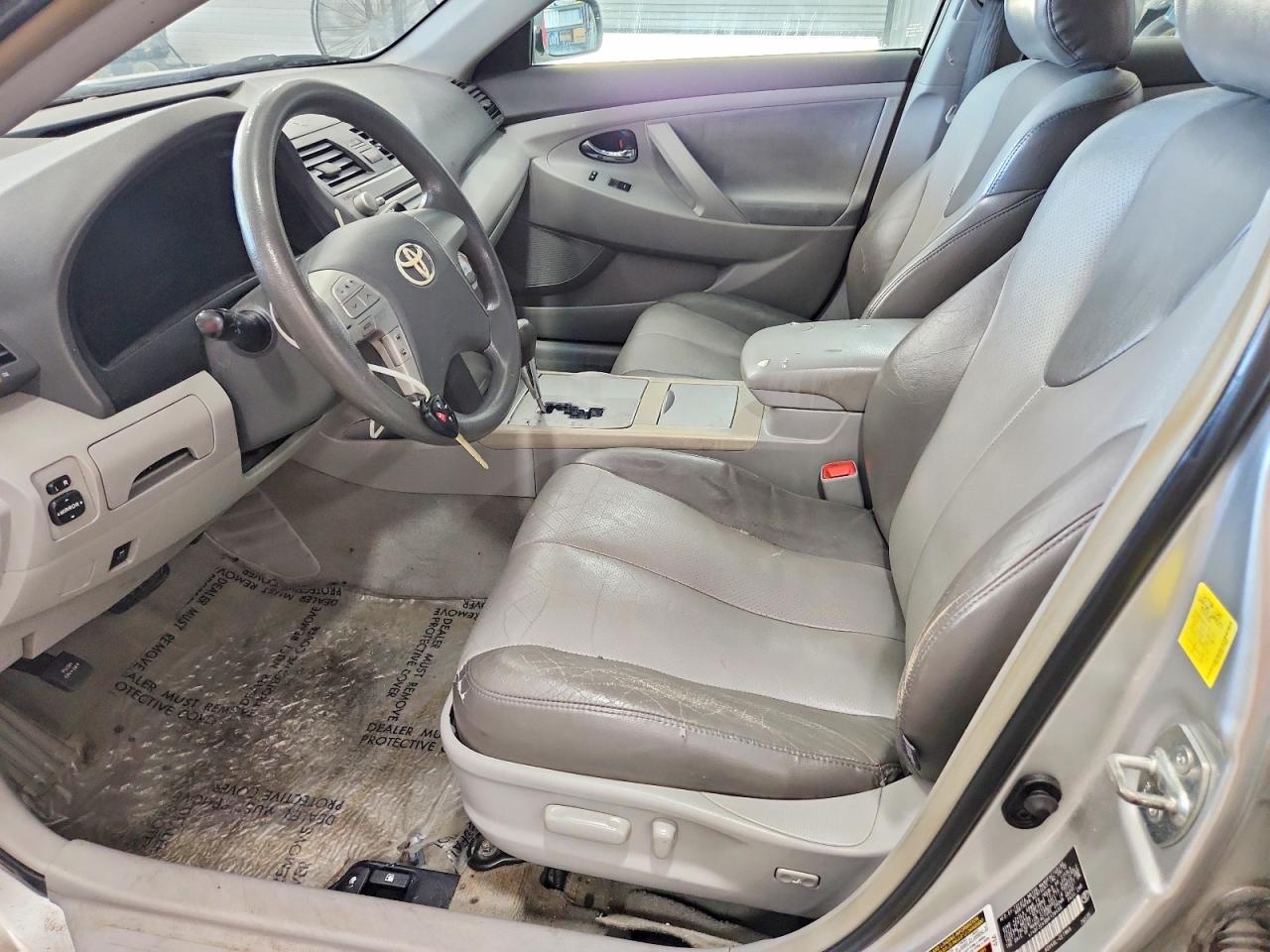 2011 Toyota Camry Le Silver vin: 4T4BF3EK9BR138488