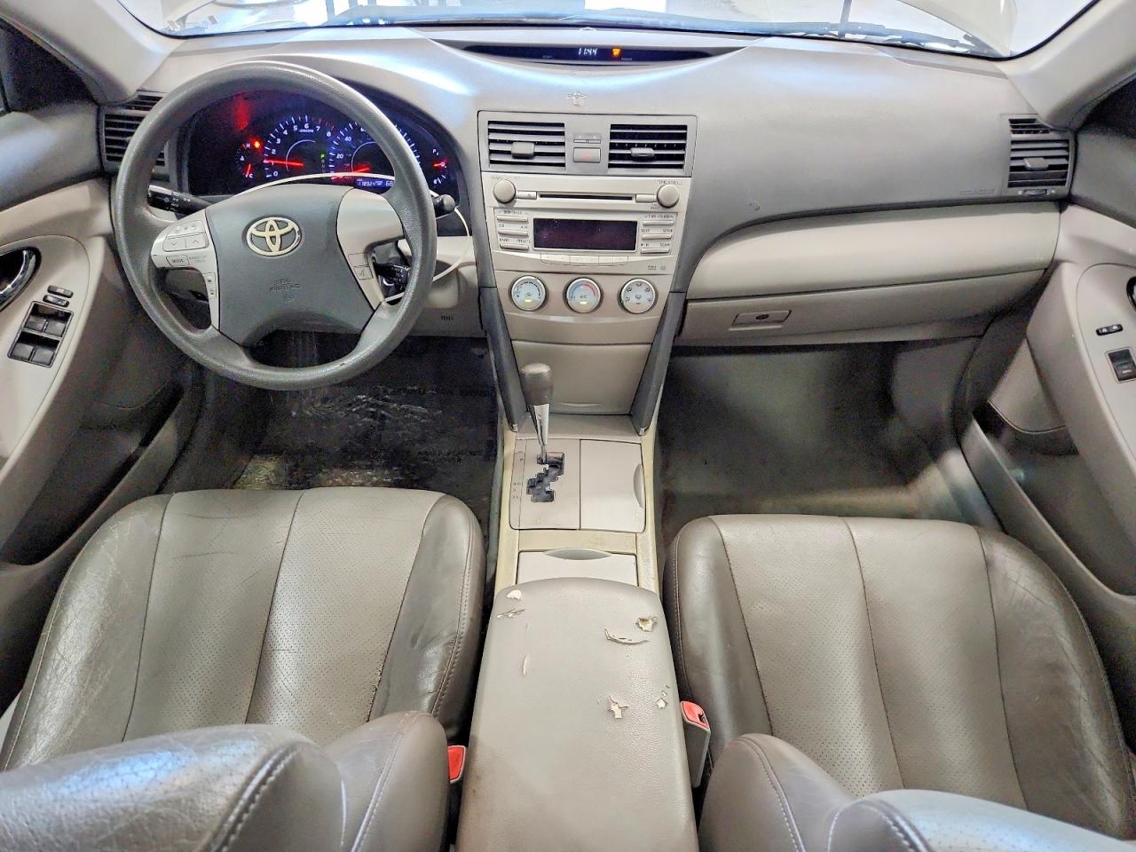 2011 Toyota Camry Le Silver vin: 4T4BF3EK9BR138488