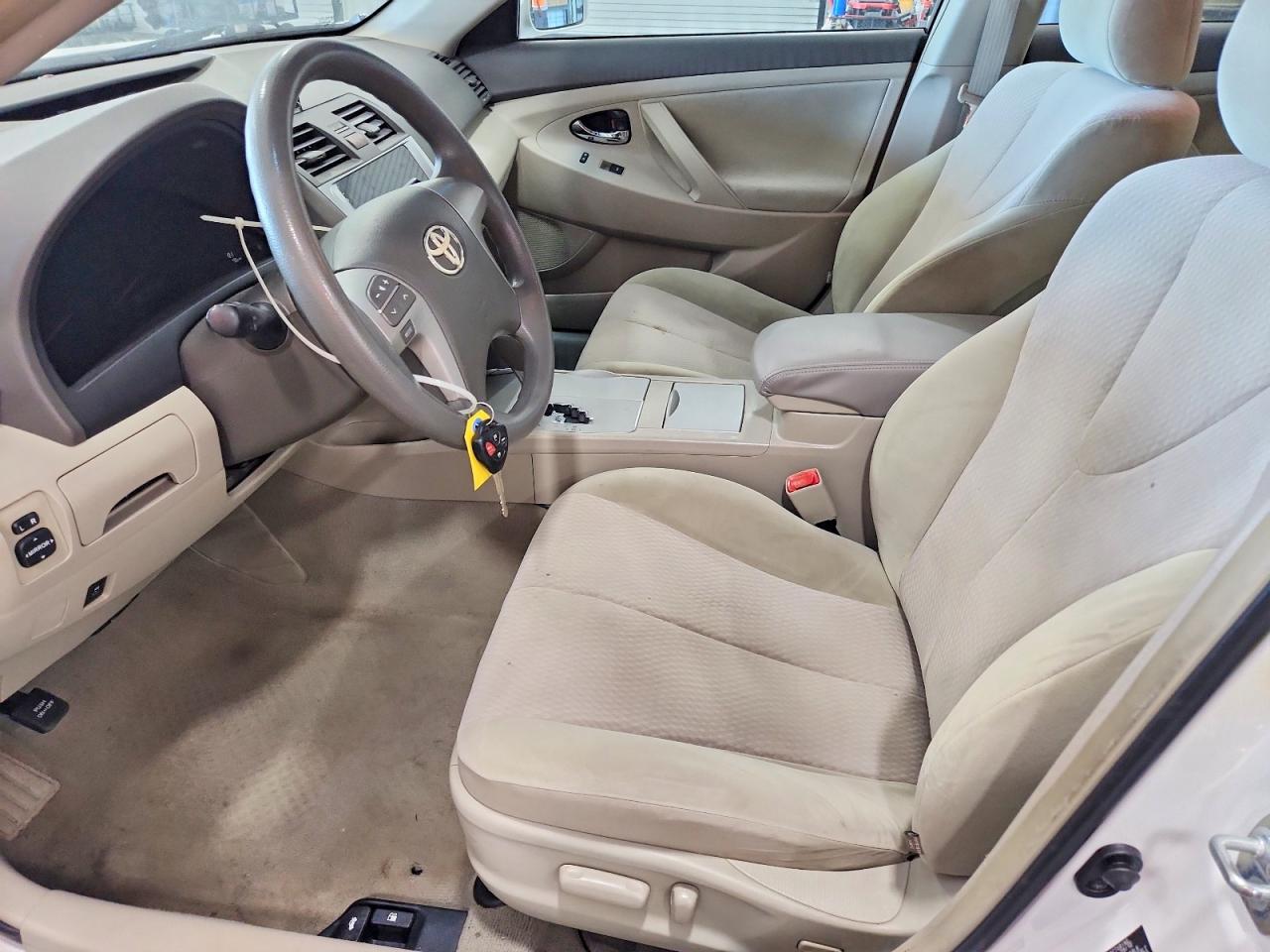 2011 Toyota Camry Le White vin: 4T4BF3EK9BR139978