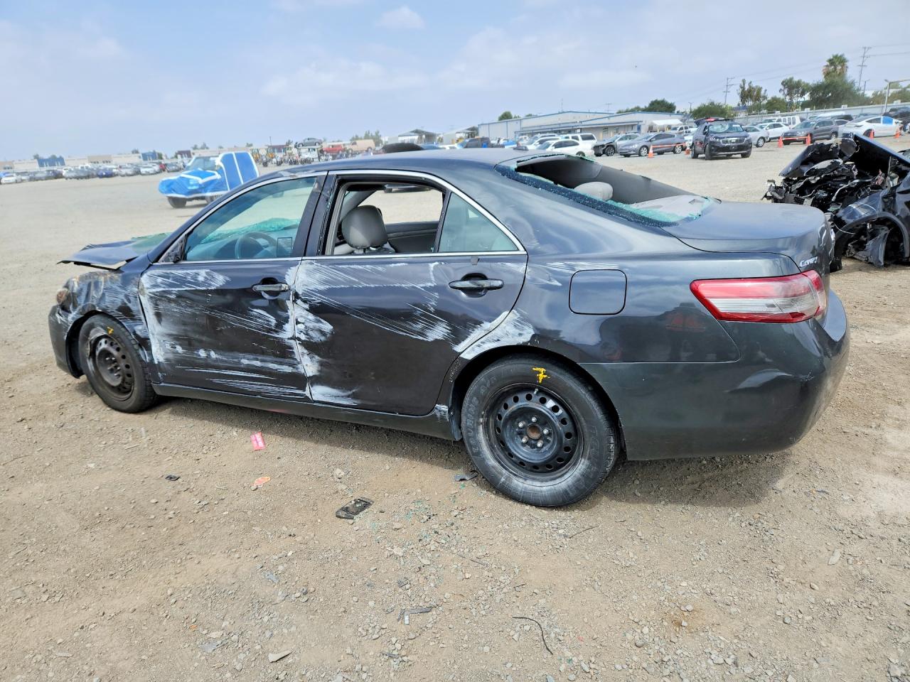 2011 Toyota Camry Le Charcoal vin: 4T4BF3EK9BR143660