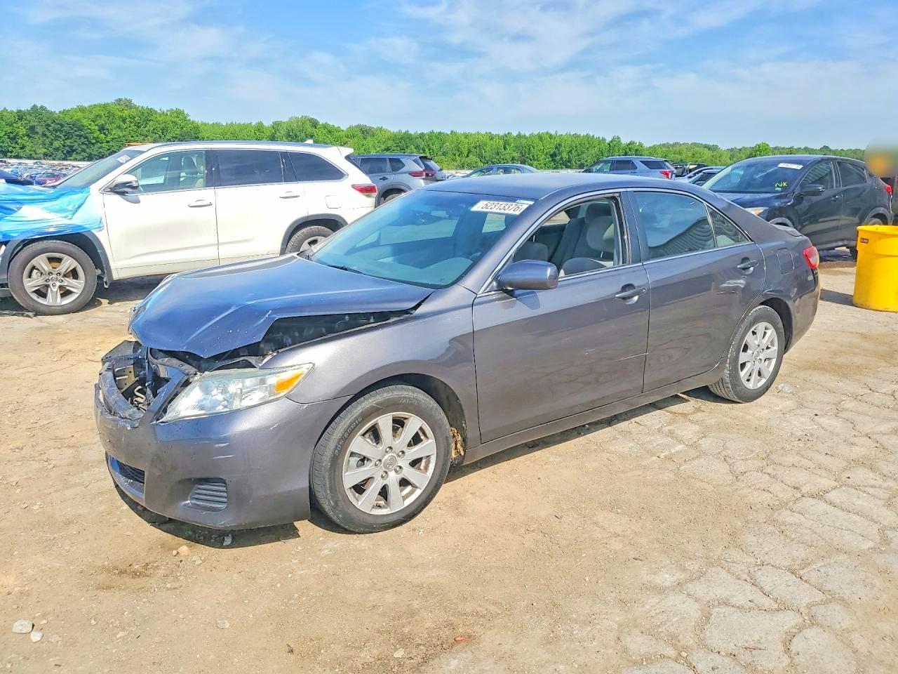 2011 Toyota Camry Le Gray vin: 4T4BF3EK9BR165979