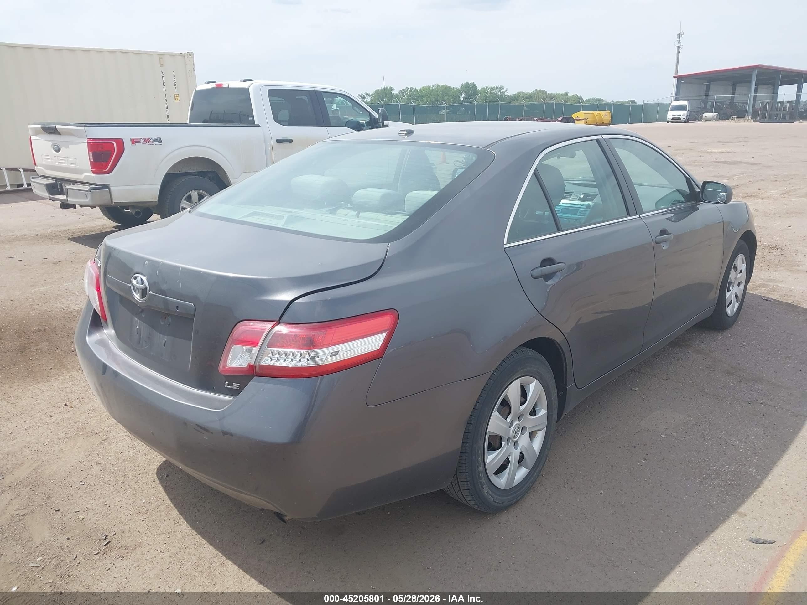 2011 Toyota Camry Le Серый vin: 4T4BF3EK9BR171829