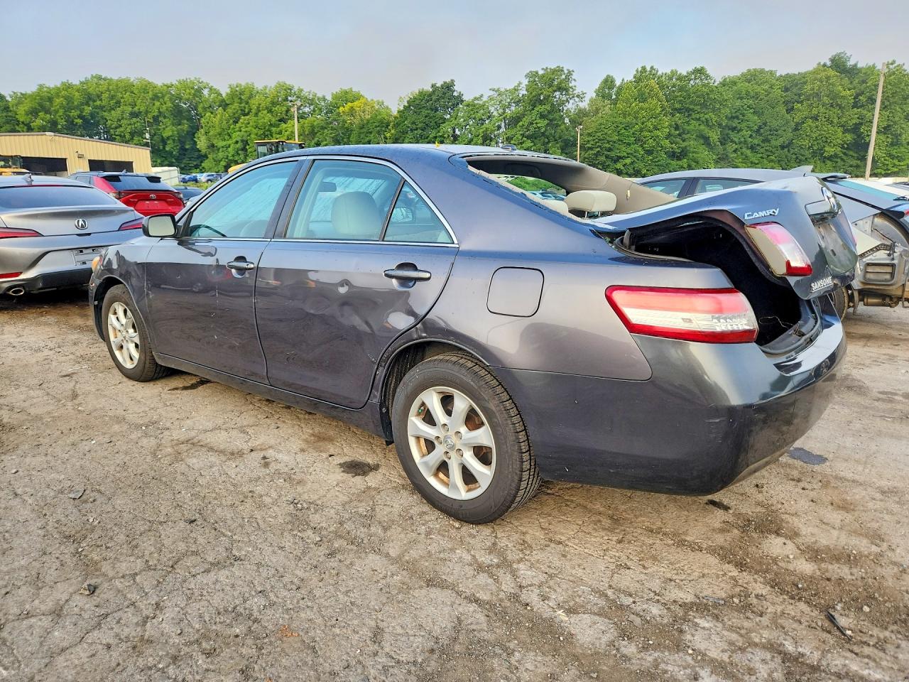 2011 Toyota Camry Le Серый vin: 4T4BF3EK9BR179543