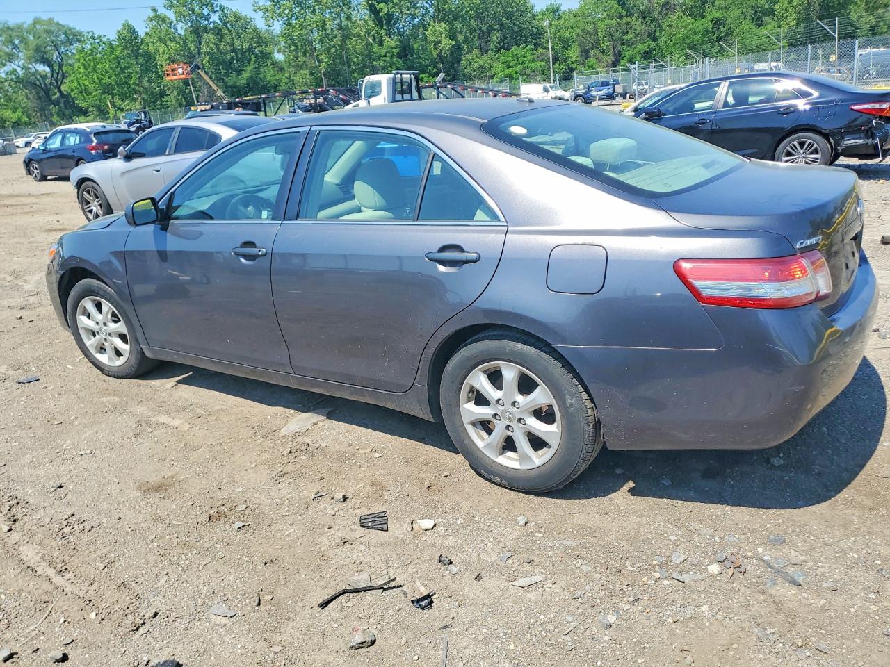 2011 Toyota Camry Le Gray vin: 4T4BF3EK9BR180420