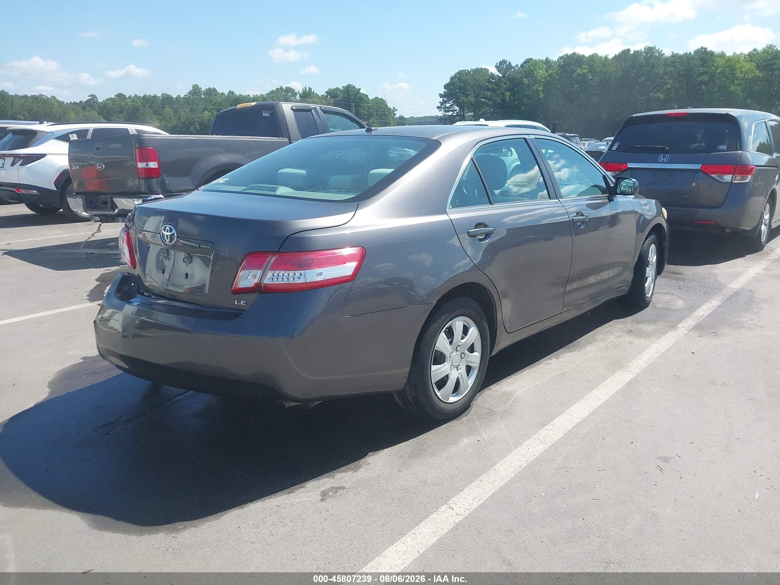 2011 Toyota Camry Le Gray vin: 4T4BF3EK9BR186525
