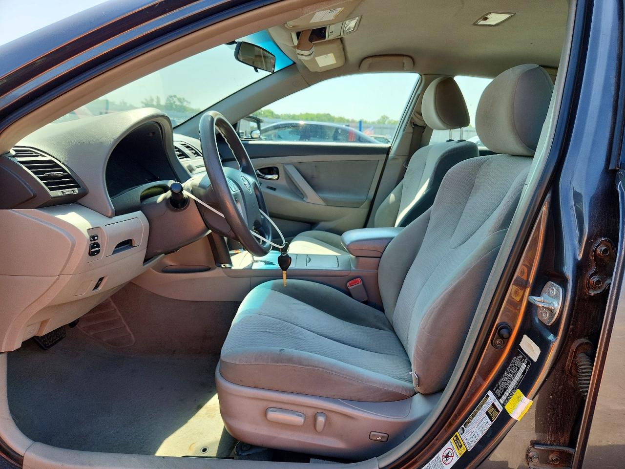 2011 Toyota Camry Le Серый vin: 4T4BF3EK9BR192213