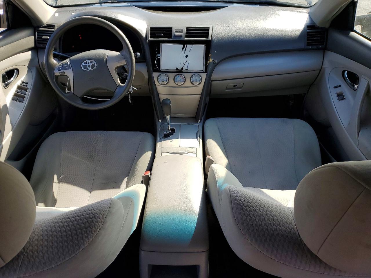 2011 Toyota Camry Le Gray vin: 4T4BF3EK9BR198352
